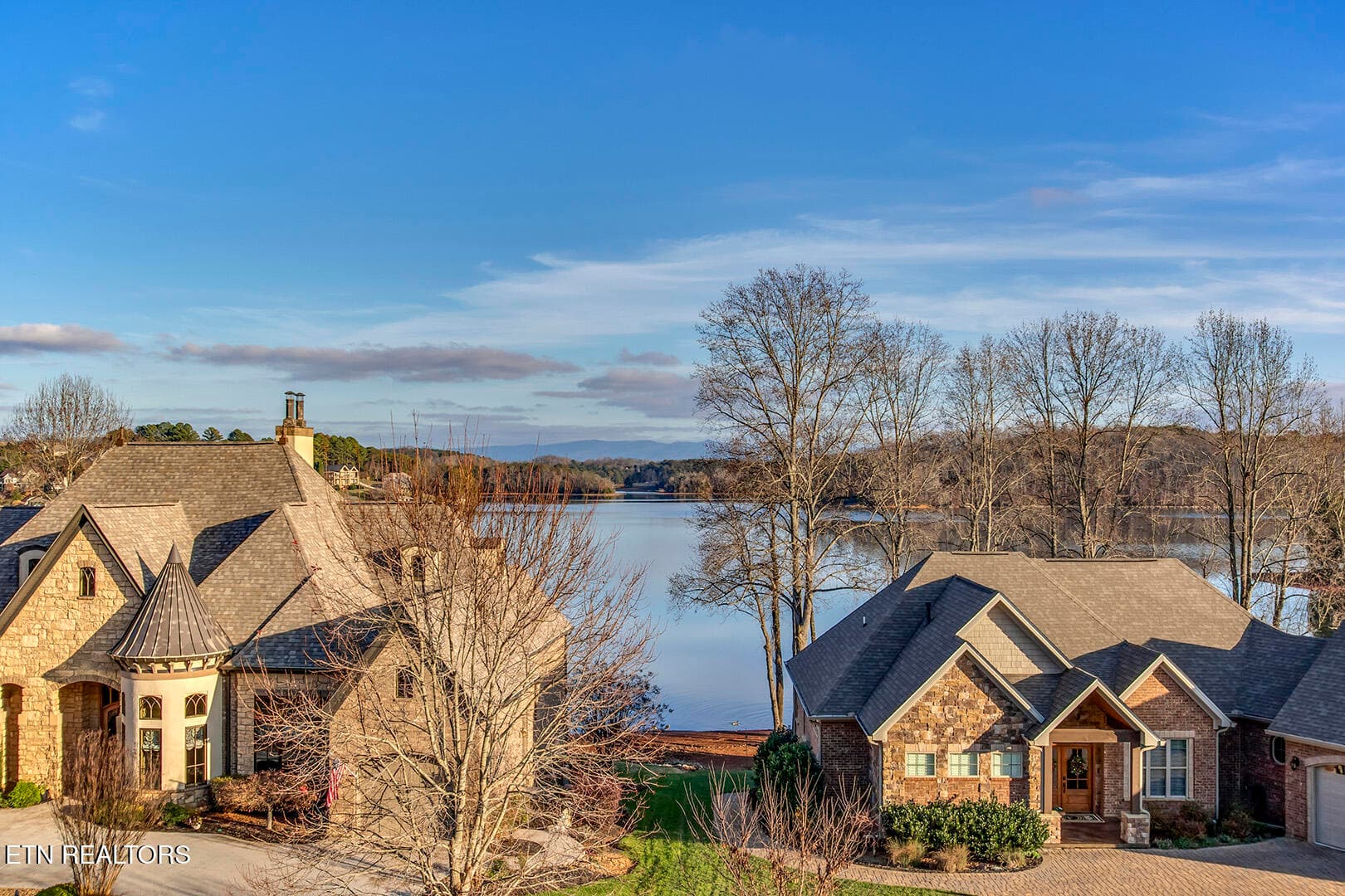 19_RarityBayPkwy_1490_DeckView - 1490 Rarity Bay Pkwy, Vonore, TN 37885, Vonore