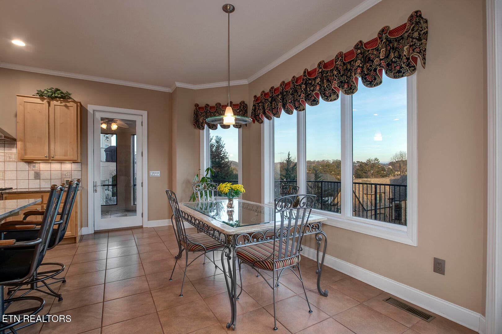 20_RarityBayPkwy_1490_ScreendPorchExit-B - 1490 Rarity Bay Pkwy, Vonore, TN 37885, Vonore
