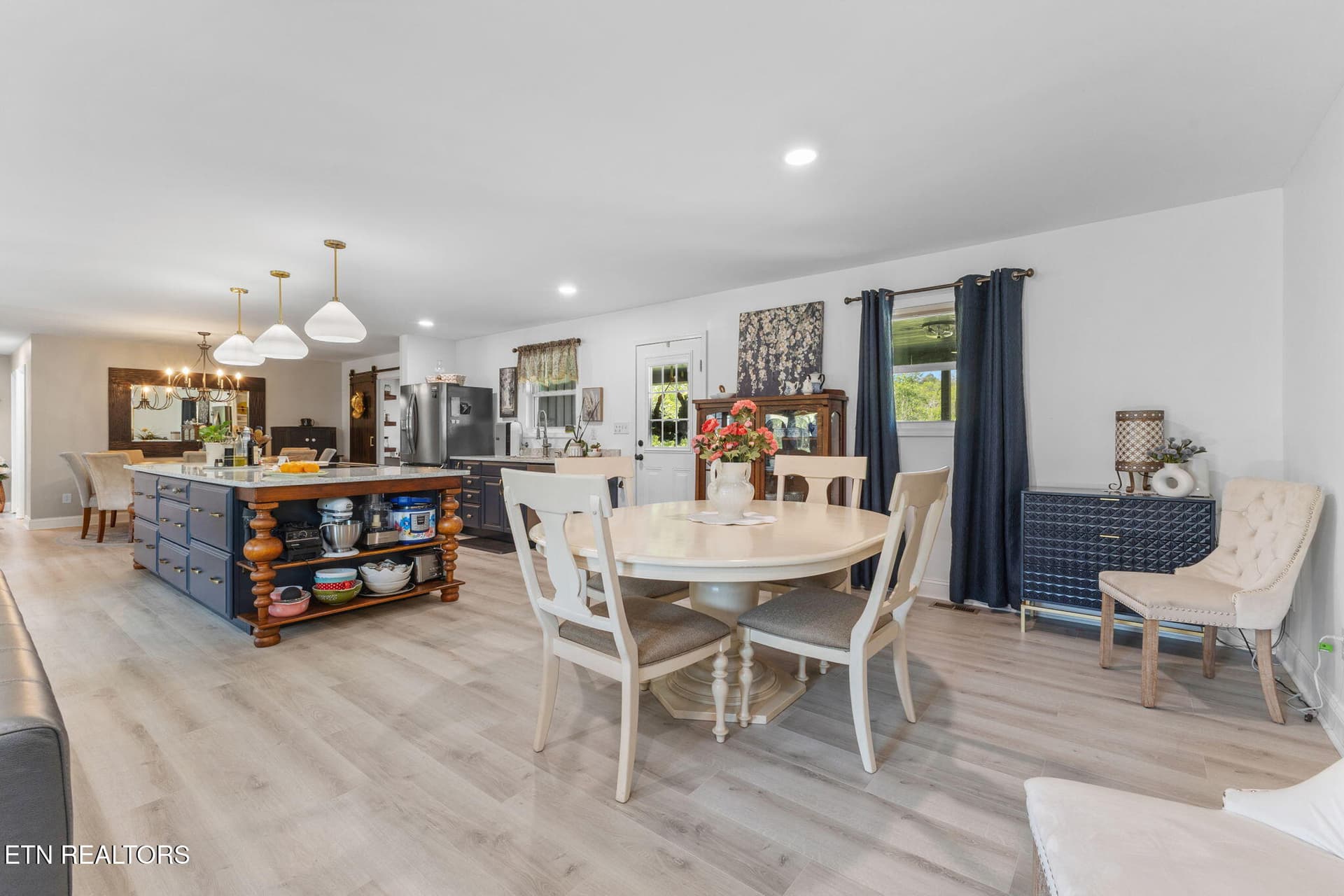 28-web-or-mls-3F1A0477 - 6414 Pine Grove Rd, Knoxville, TN 37914