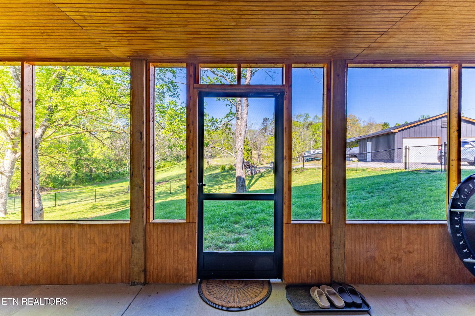 83-web-or-mls-3F1A0435-HDR - 6414 Pine Grove Rd, Knoxville, TN 37914
