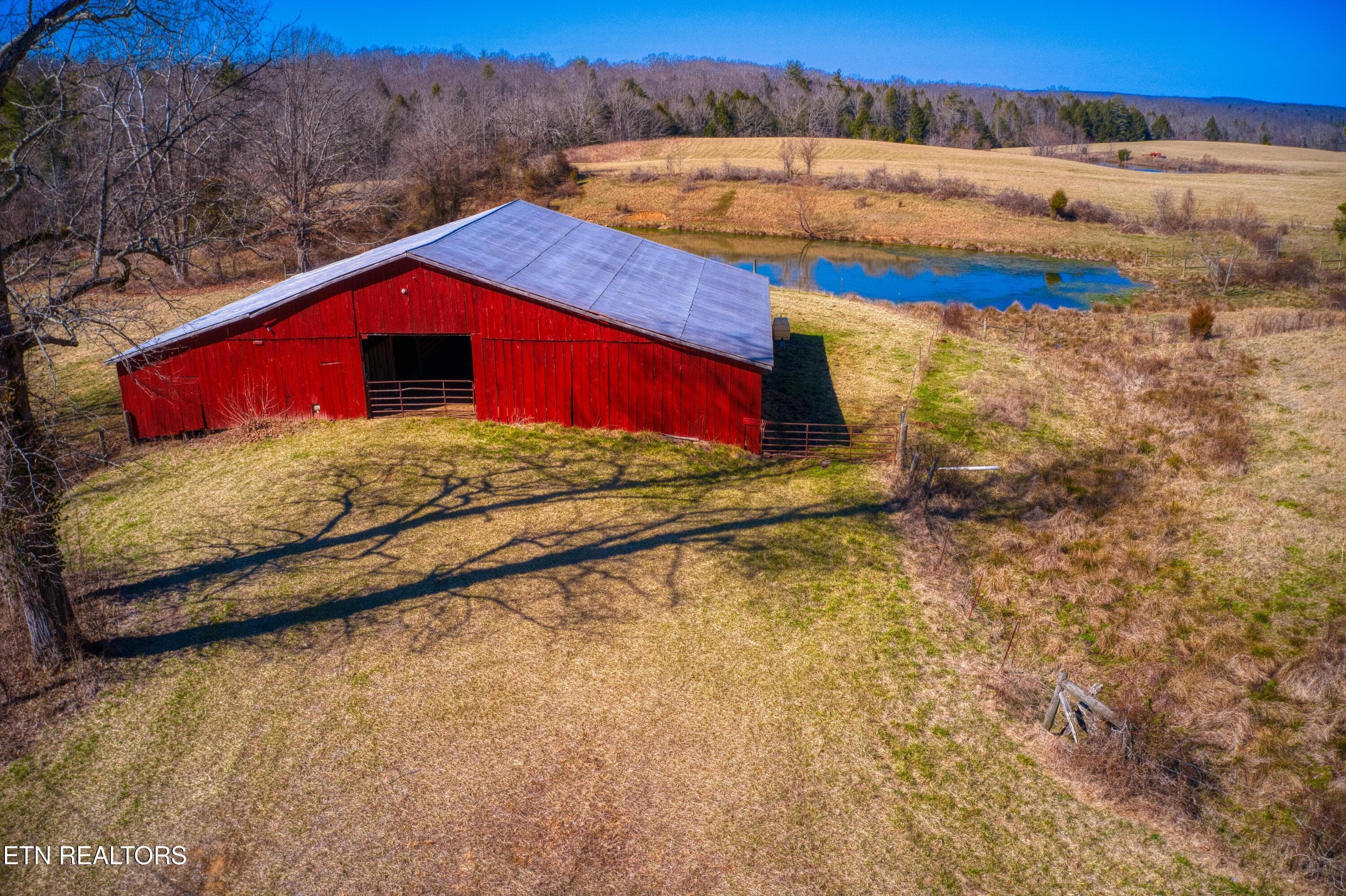 DJI_0256 - 1043 Range Cemetery Rd, Allardt, TN 38504