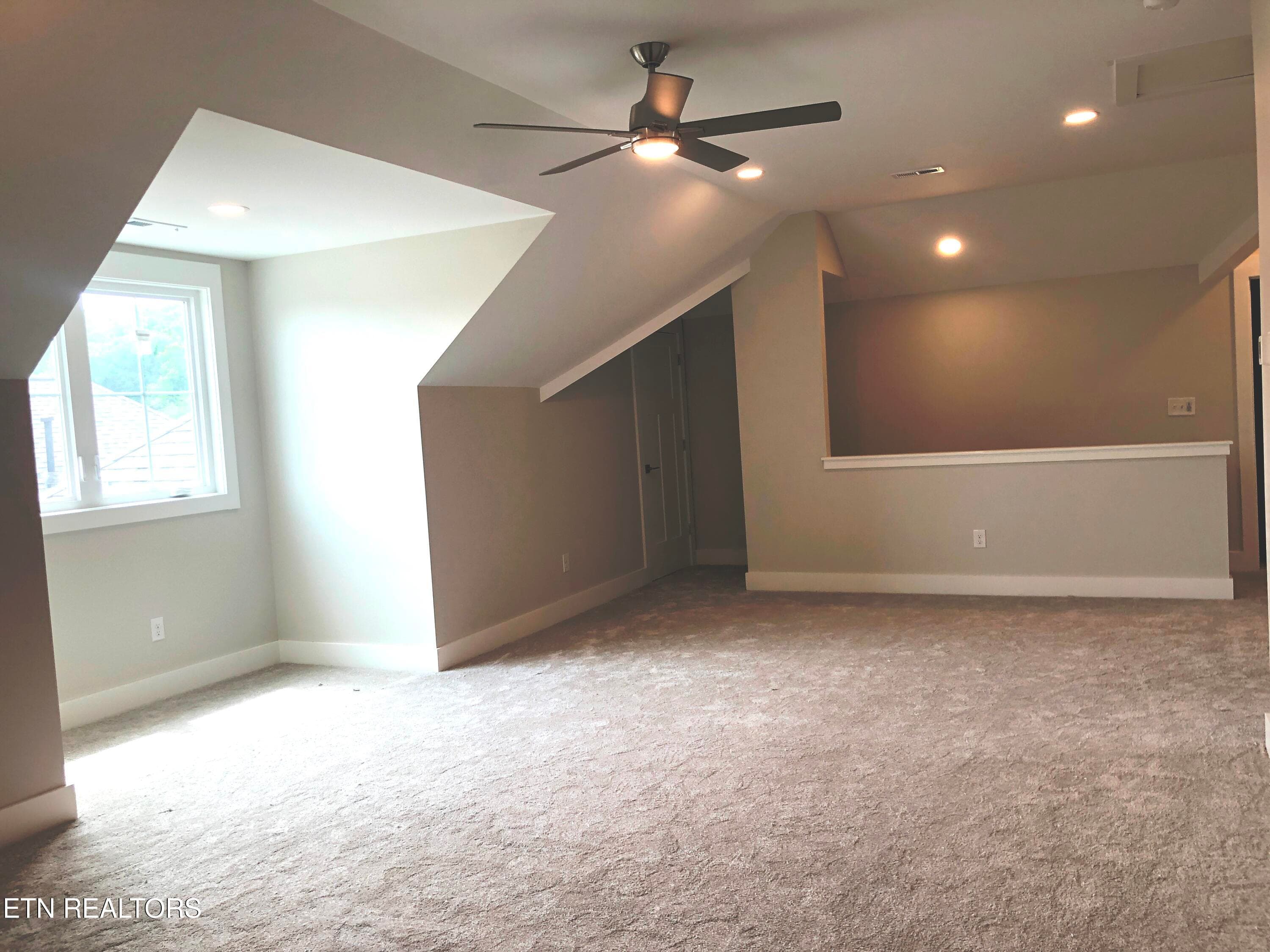 Bonus Room - 85 Royal Troon Circle, Oak Ridge, TN 37830