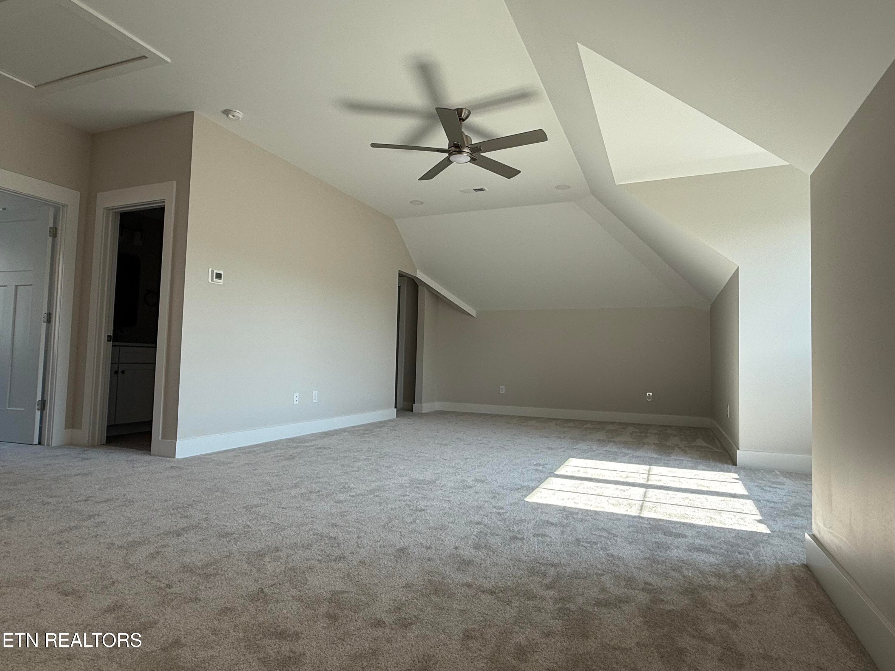 Bonus Room - 85 Royal Troon Circle, Oak Ridge, TN 37830