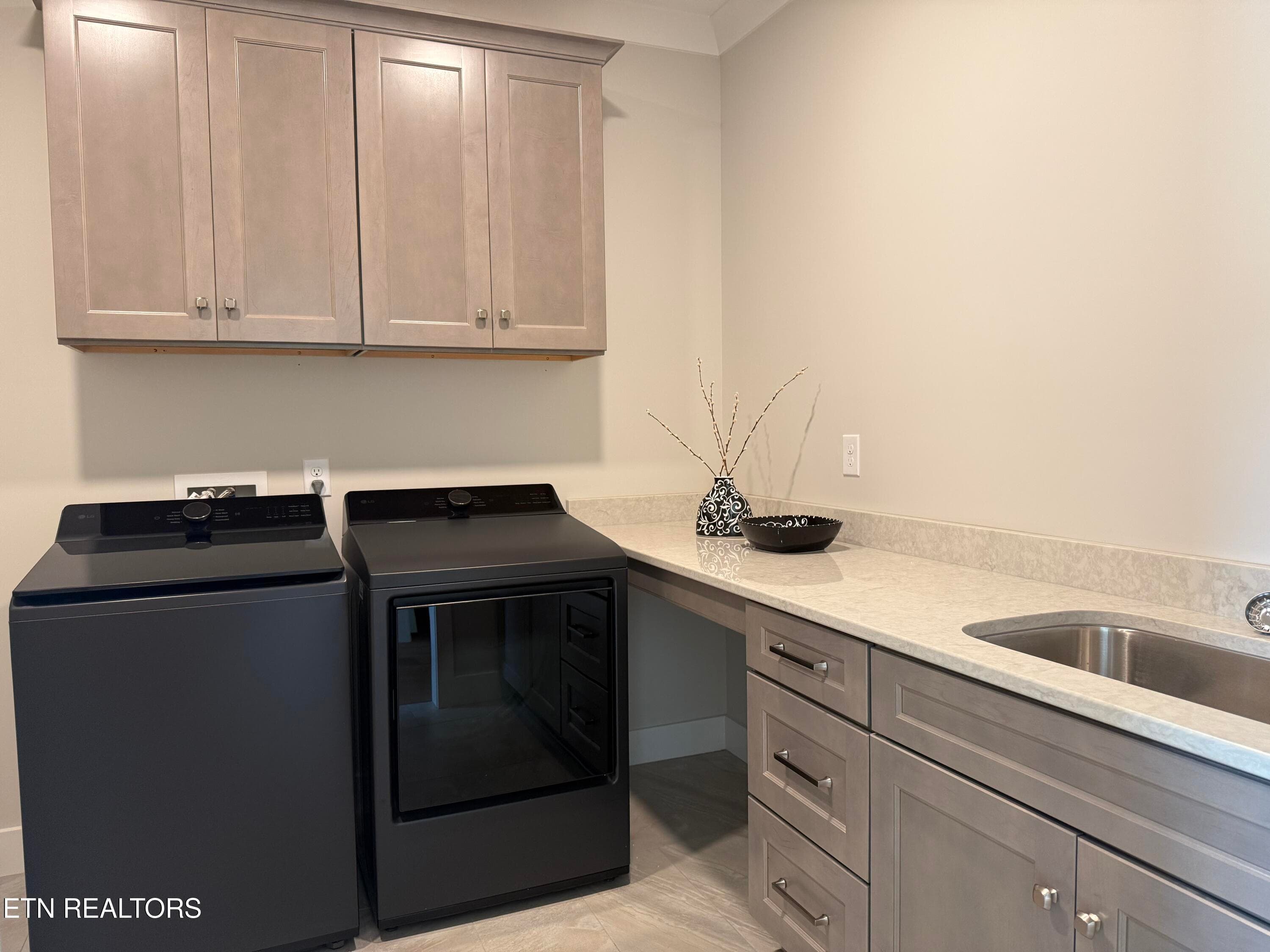 Laundry Room - 85 Royal Troon Circle, Oak Ridge, TN 37830