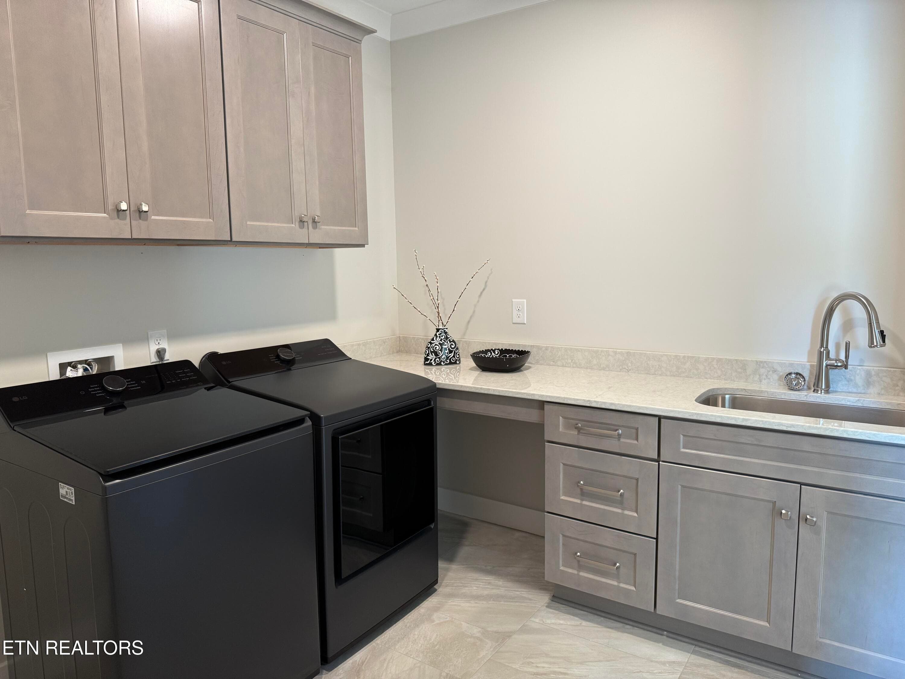 Laundry Room - 85 Royal Troon Circle, Oak Ridge, TN 37830