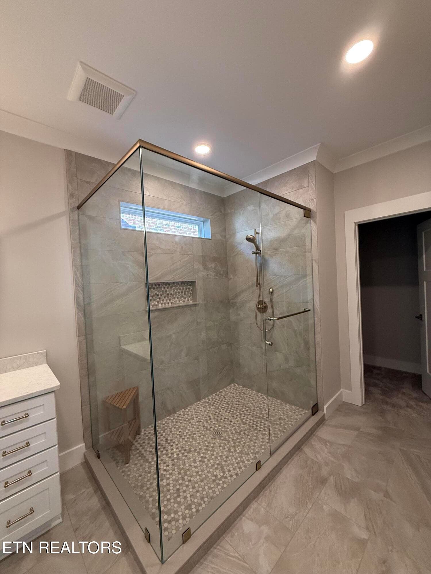 Master Bath Shower #2 - 85 Royal Troon Circle, Oak Ridge, TN 37830
