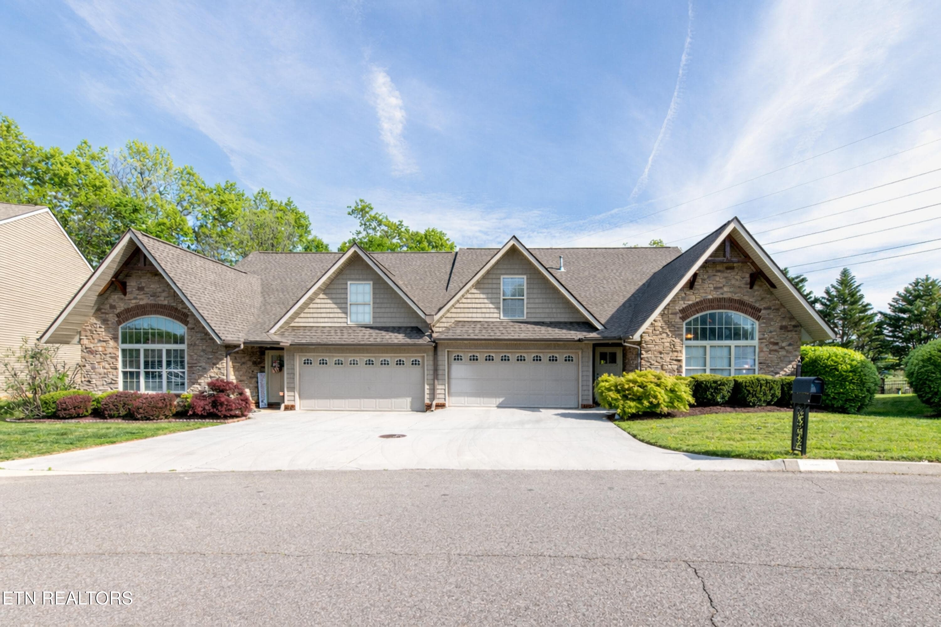 Duplex Style Condo - 2220 McCampbell Wells Way, Knoxville, TN 37924, Knoxville