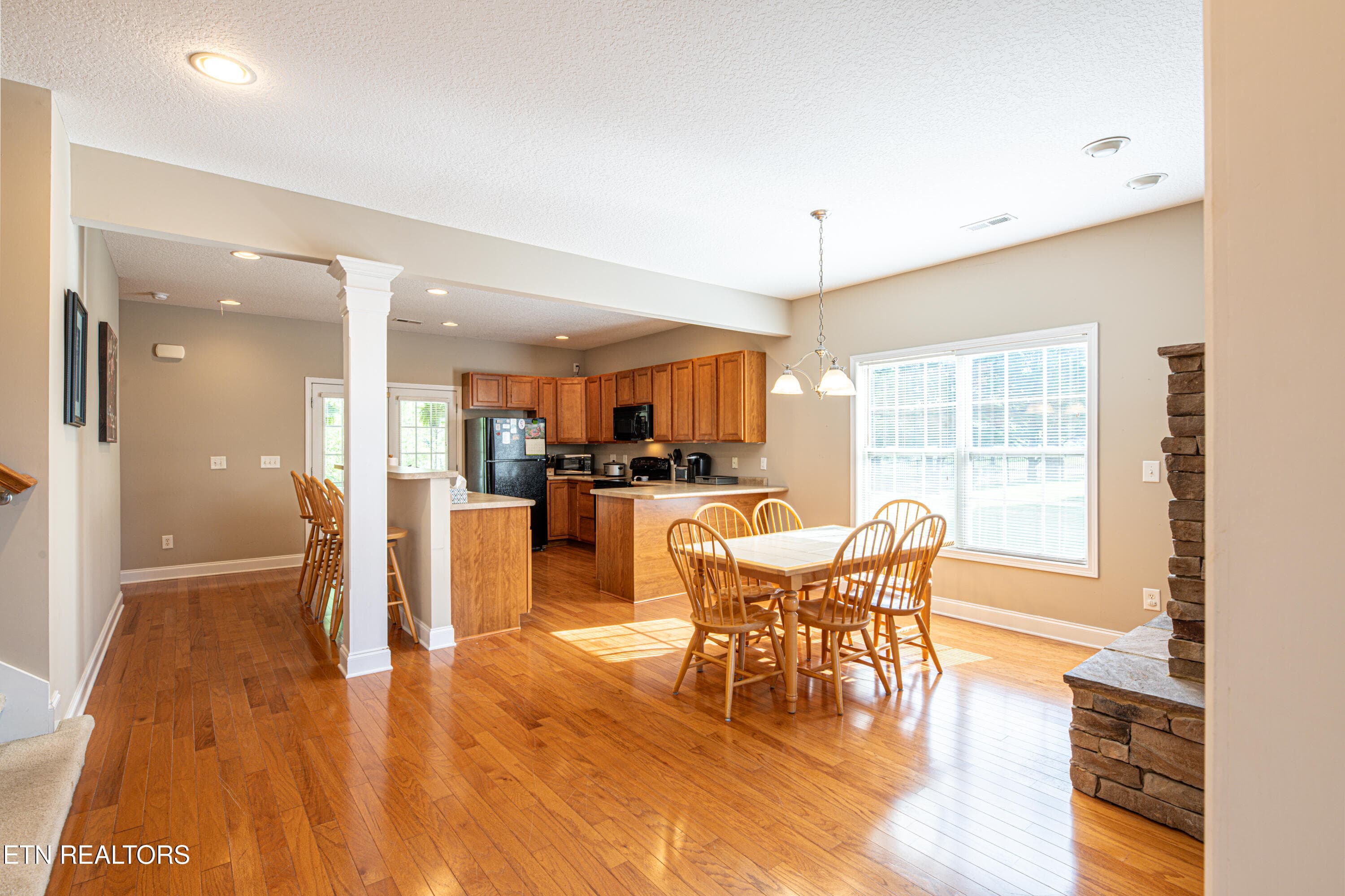 lots of hardwood flooring - 2220 McCampbell Wells Way, Knoxville, TN 37924, Knoxville