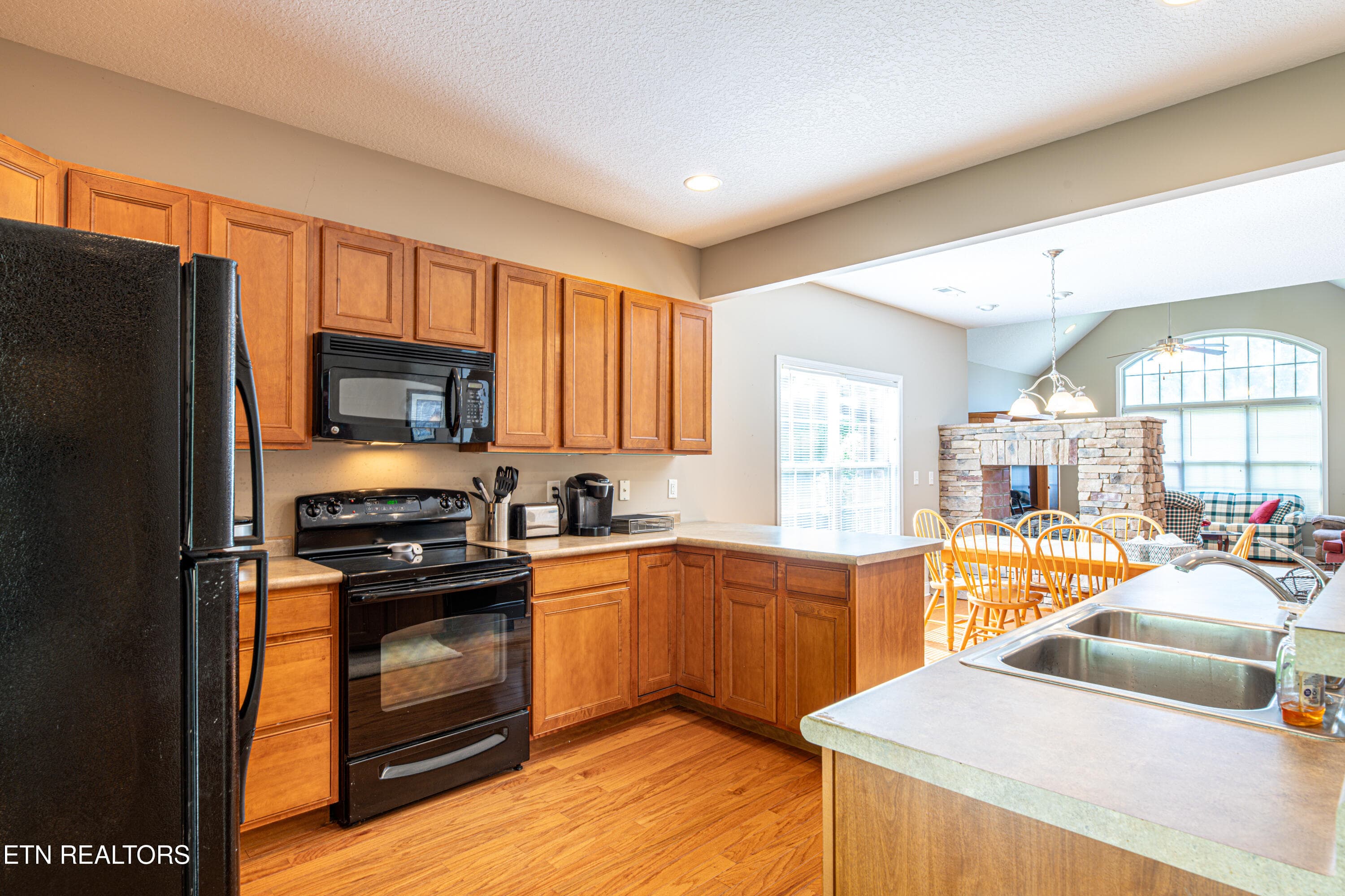 kitchen - 2220 McCampbell Wells Way, Knoxville, TN 37924, Knoxville