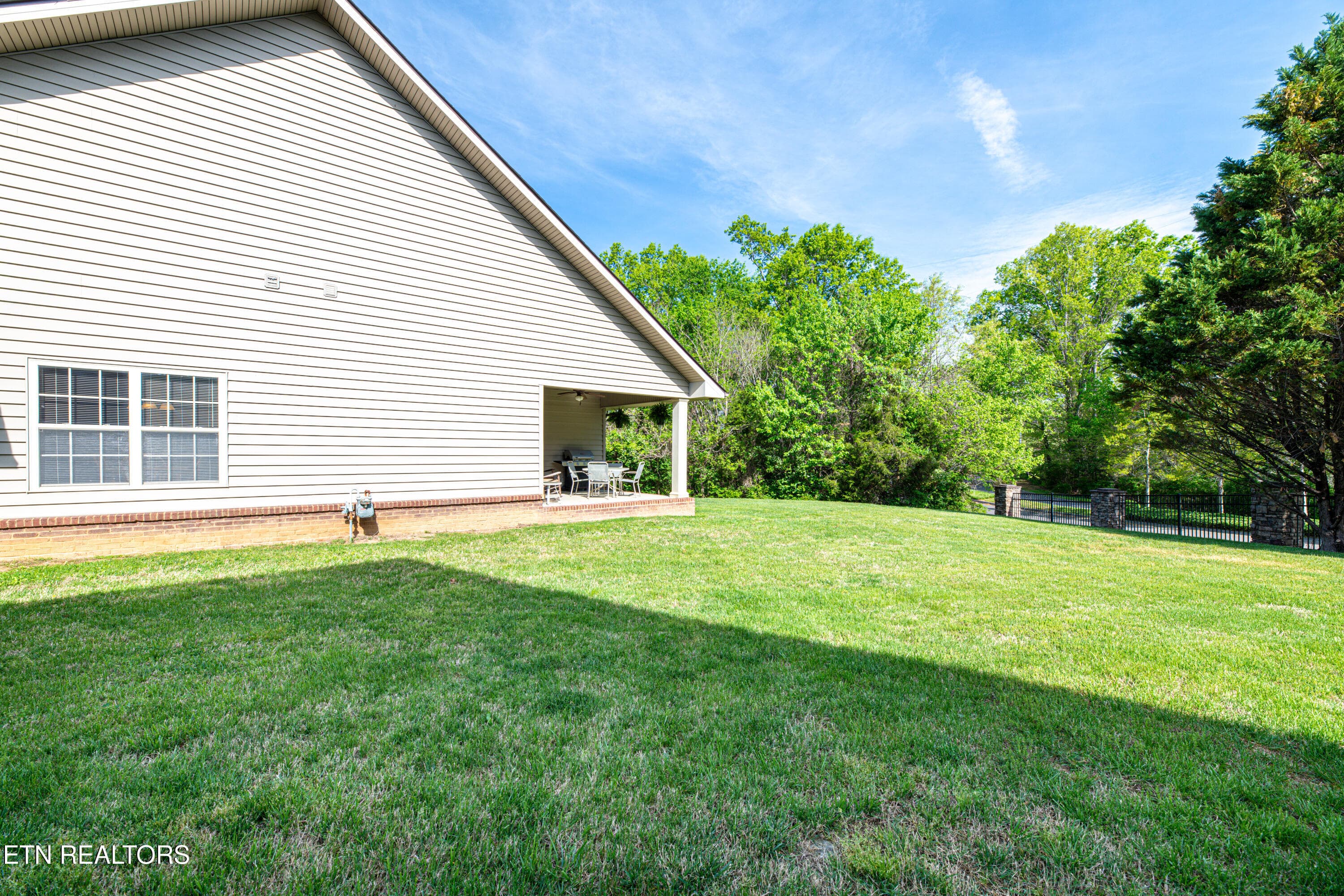 End unit - 2220 McCampbell Wells Way, Knoxville, TN 37924, Knoxville