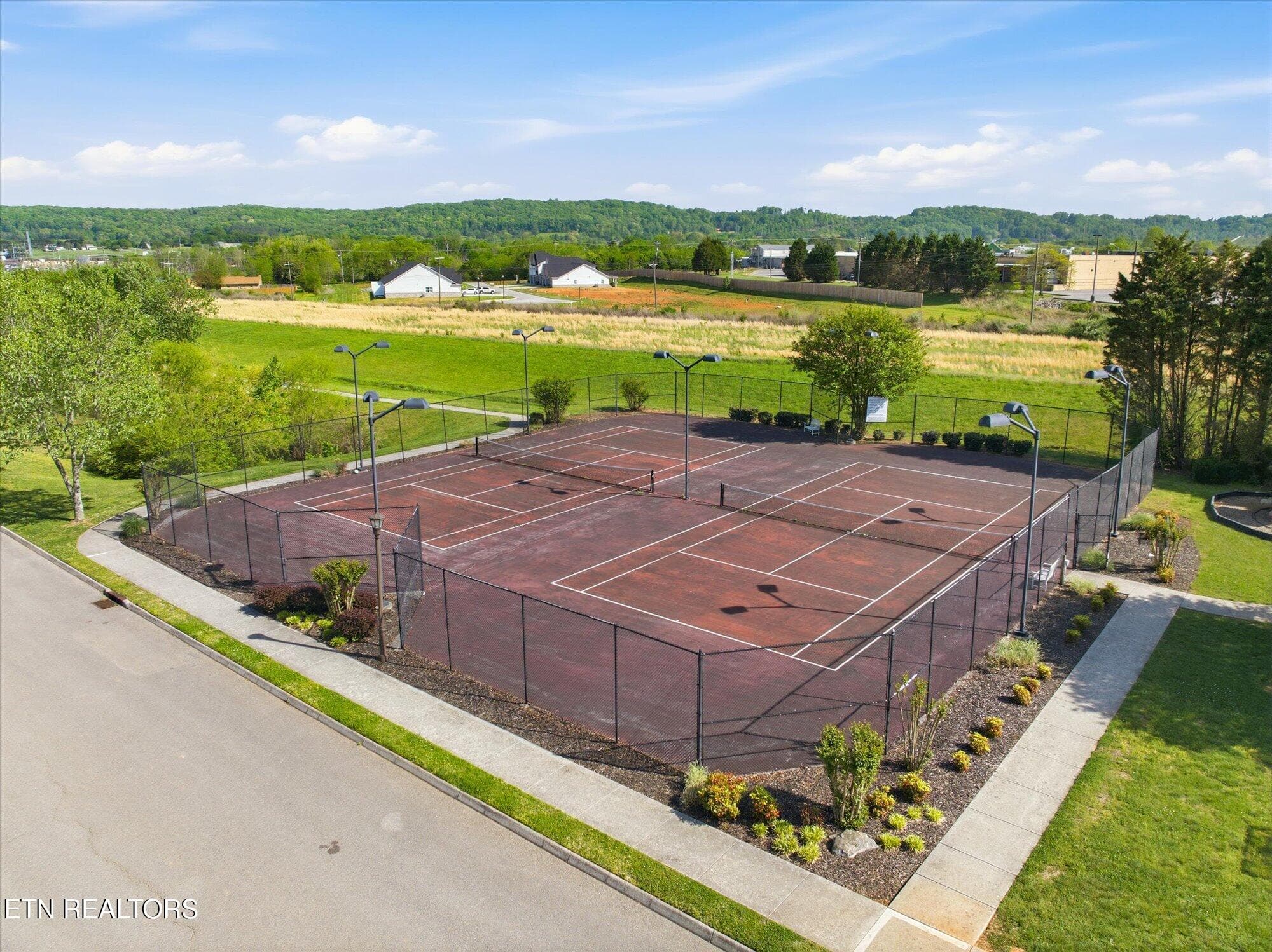 39-404-Ashbury-Cir-Sweetwater-TN-39 - 404 Ashbury Circle, Sweetwater, TN 37874