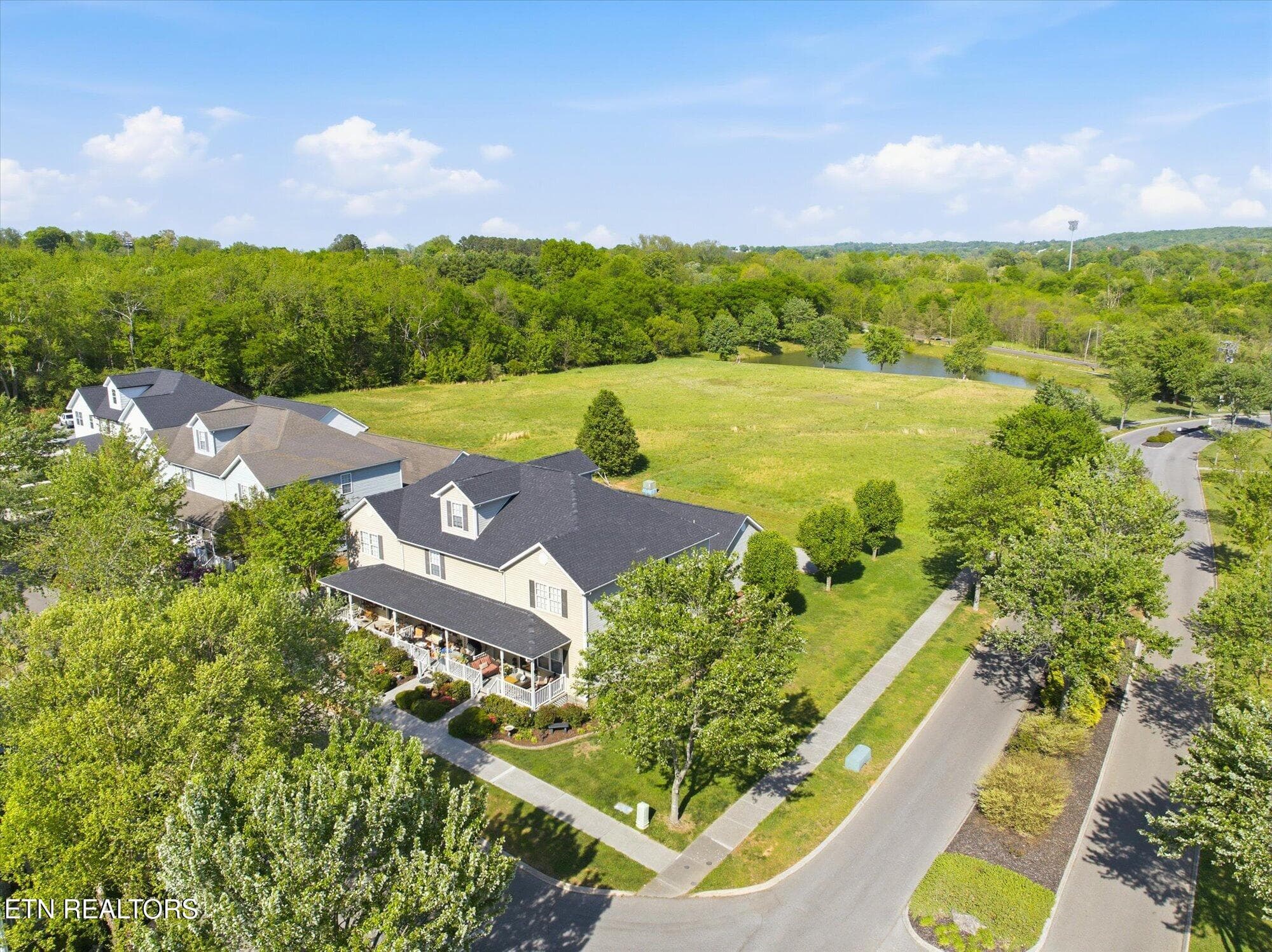 50-404-Ashbury-Cir-Sweetwater-TN-50 - 404 Ashbury Circle, Sweetwater, TN 37874