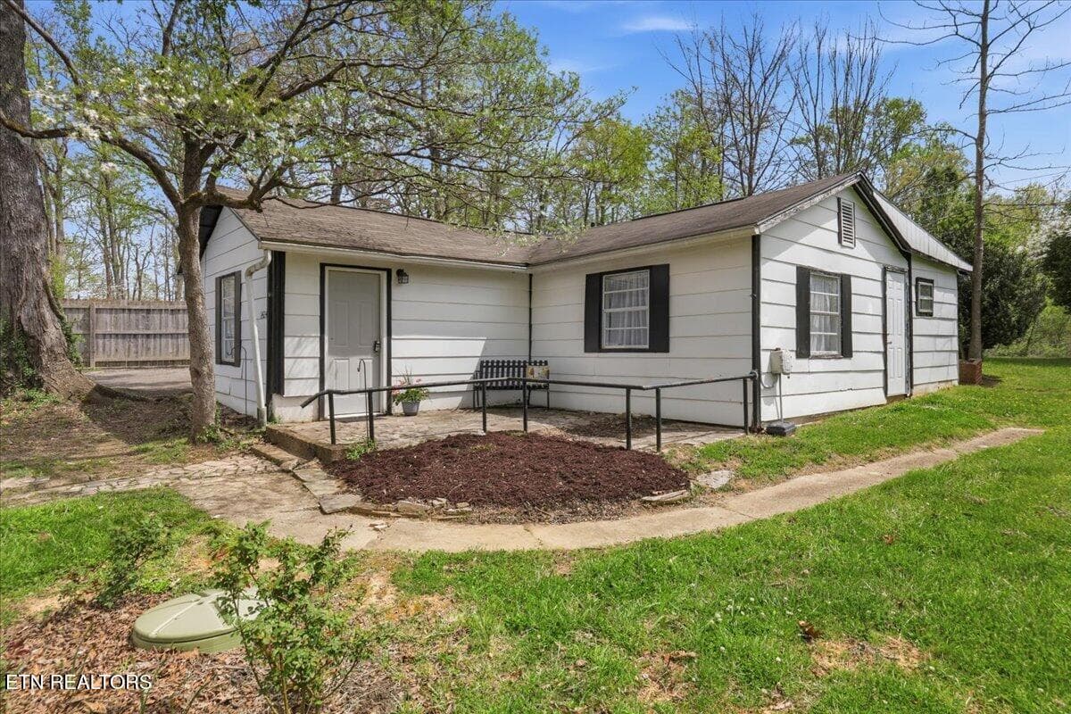 27-003_7K9A0277 - 1422 Tipton Station Rd, Knoxville, TN 37920