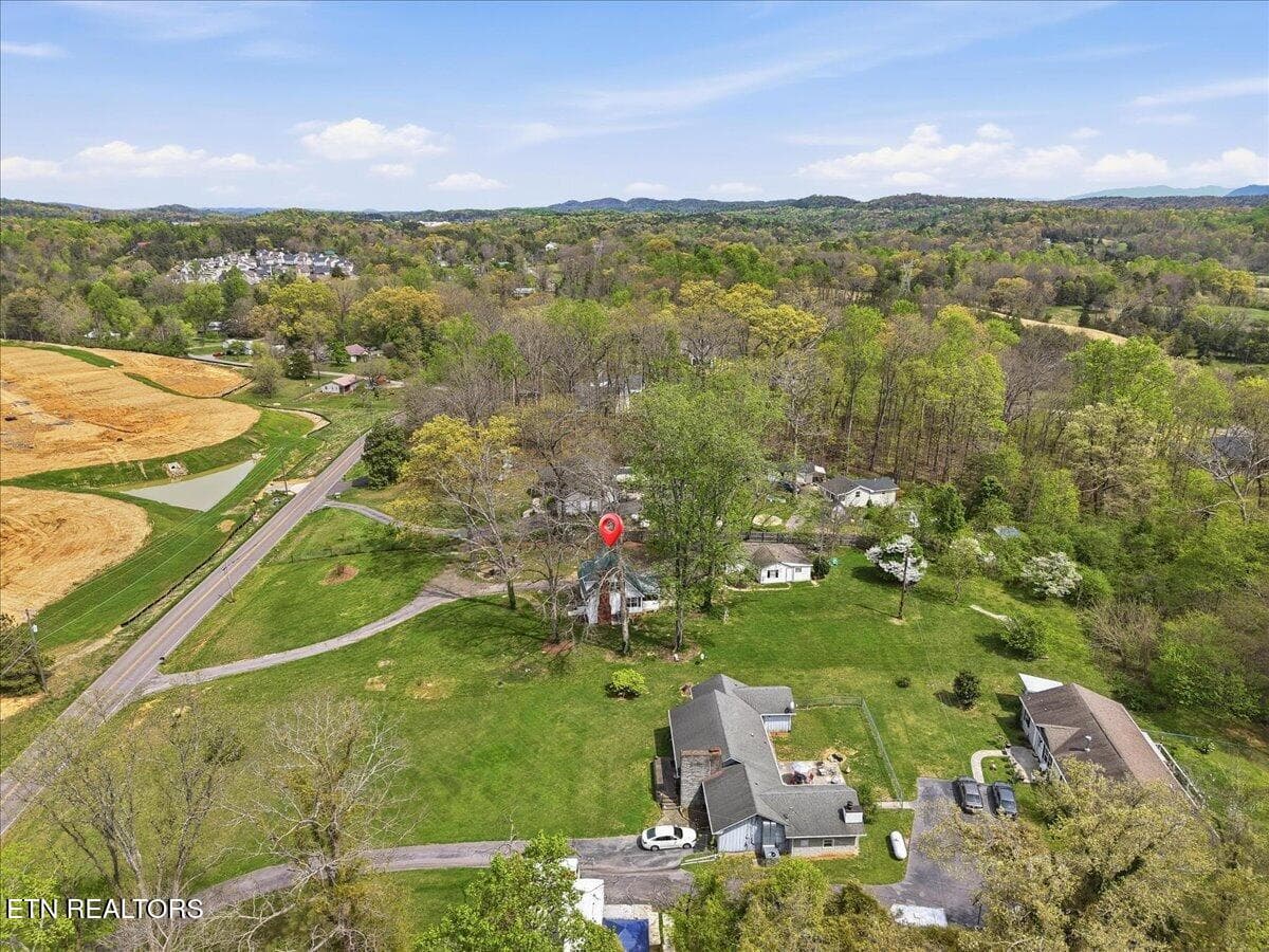 52-012_DJI_20260408144320_0153_D_autorem - 1422 Tipton Station Rd, Knoxville, TN 37920