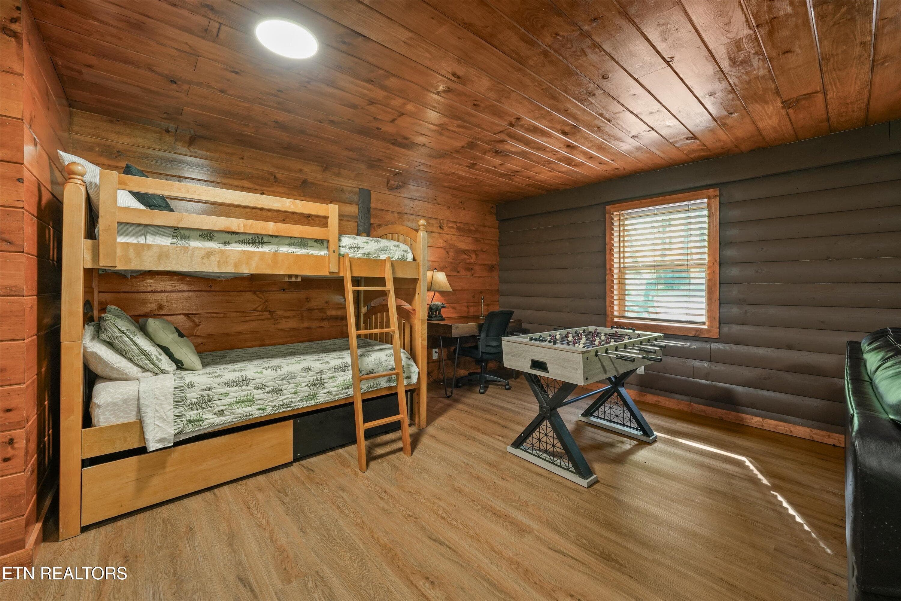 Bunk Area Sleeps 2 - 716 Country Oaks Drive, Pigeon Forge, TN 37863