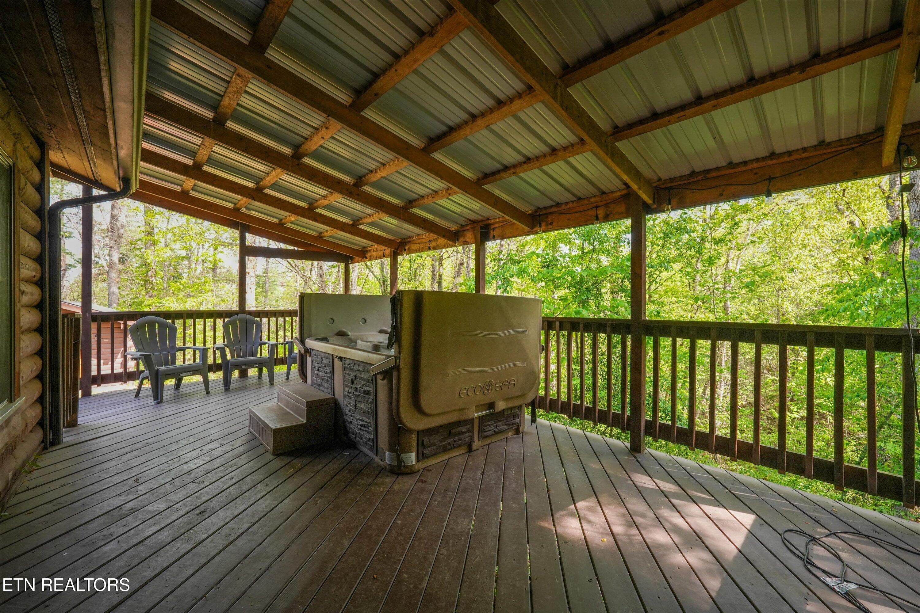 Covered Porch - 716 Country Oaks Drive, Pigeon Forge, TN 37863
