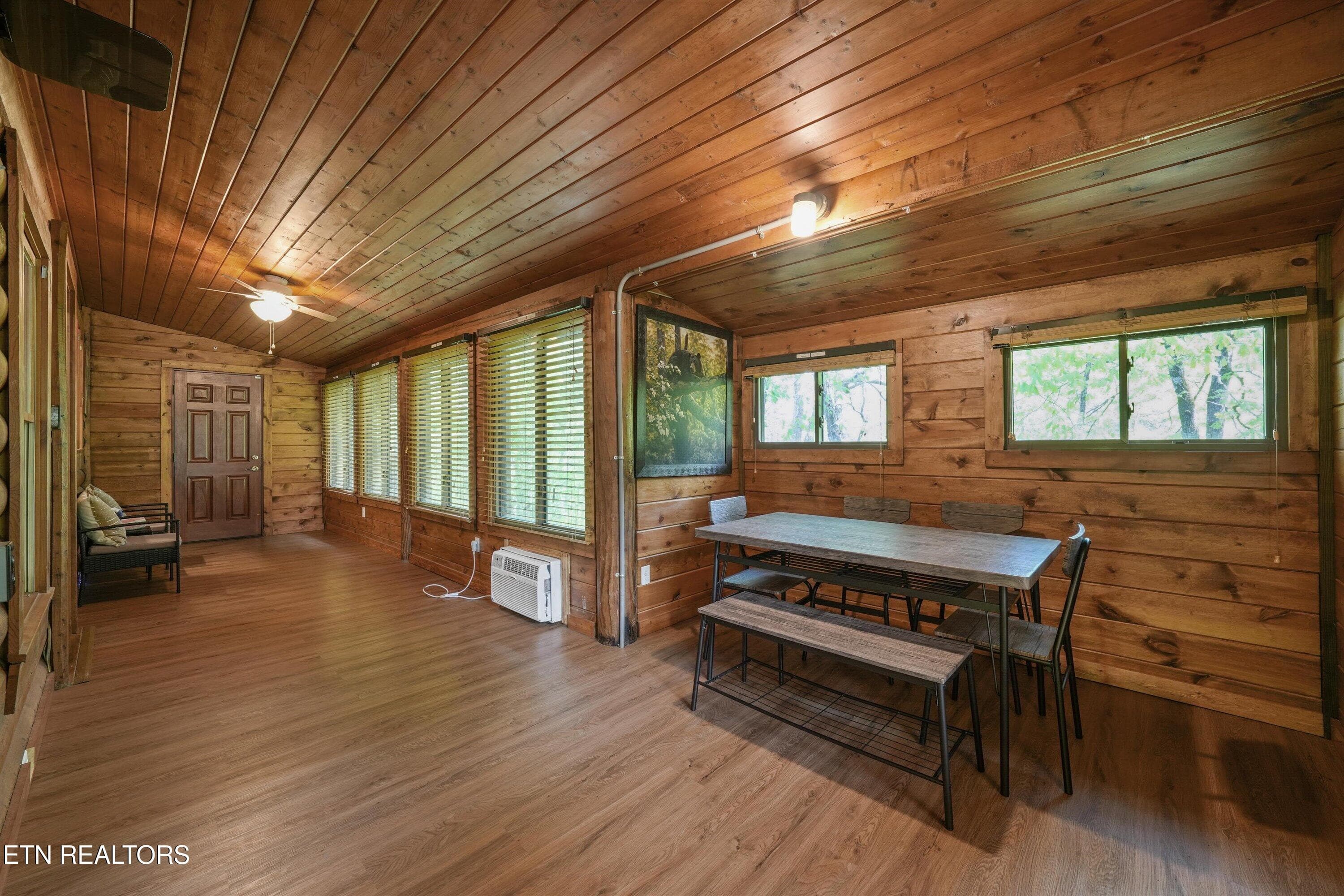 Sunroom Area - 716 Country Oaks Drive, Pigeon Forge, TN 37863