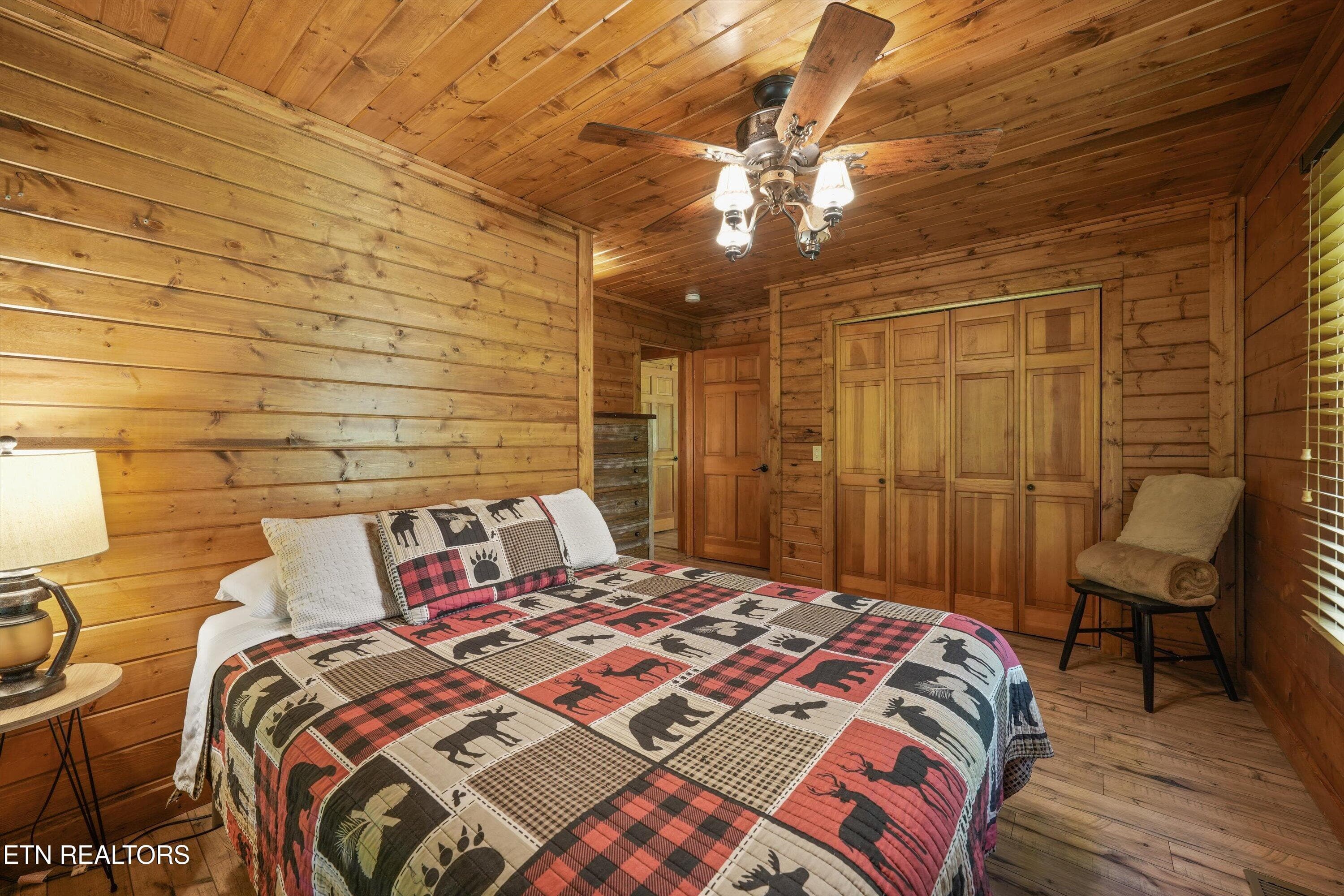 Bedroom 2 View 2 - 716 Country Oaks Drive, Pigeon Forge, TN 37863