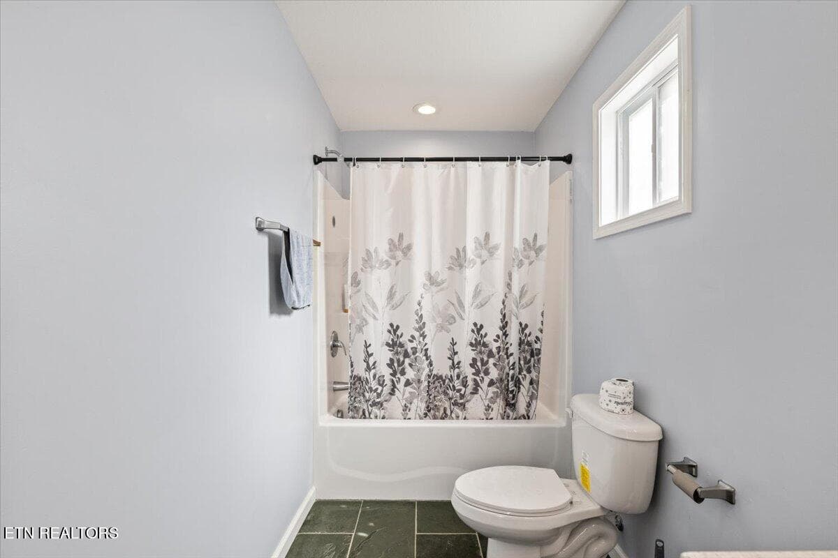 17-Stanley St - 500 Stanley St, Oneida, TN 37841