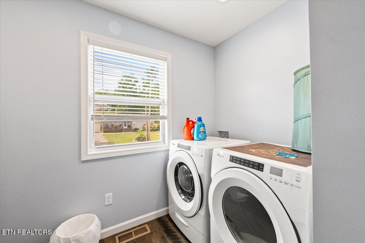 21-Stanley St - 500 Stanley St, Oneida, TN 37841