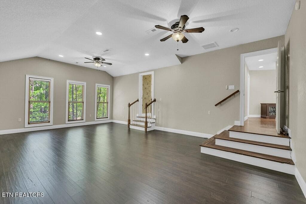 243717_40 - 160 Eagles Bluff Circle, Spencer, TN 38585