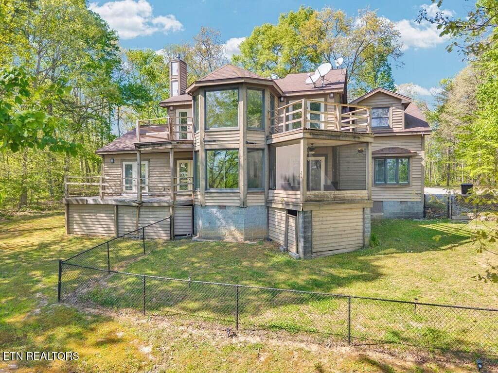 243717_9 - 160 Eagles Bluff Circle, Spencer, TN 38585