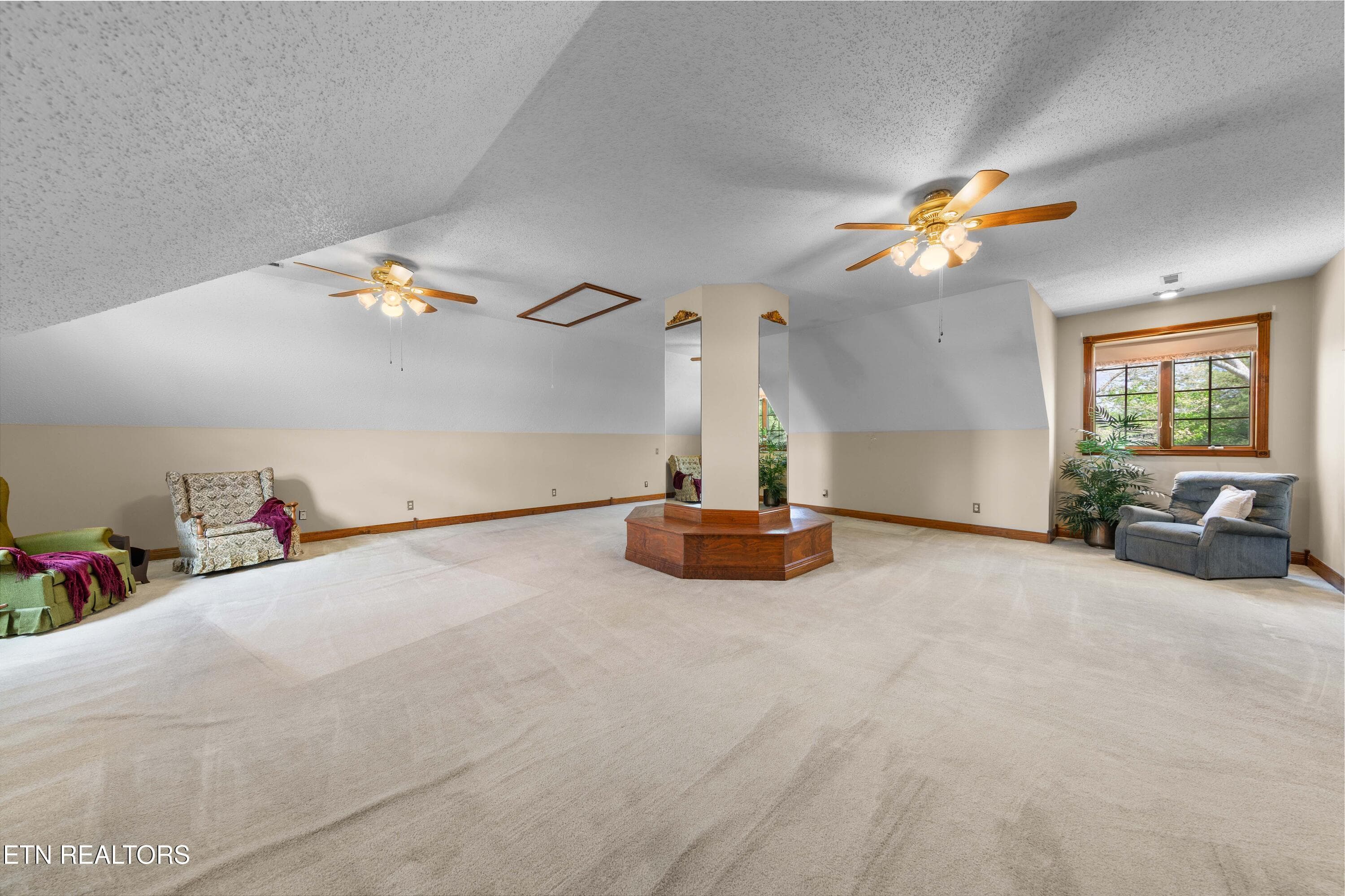 030A1433 - 300 Lowe Rd, Huntsville, TN 37756
