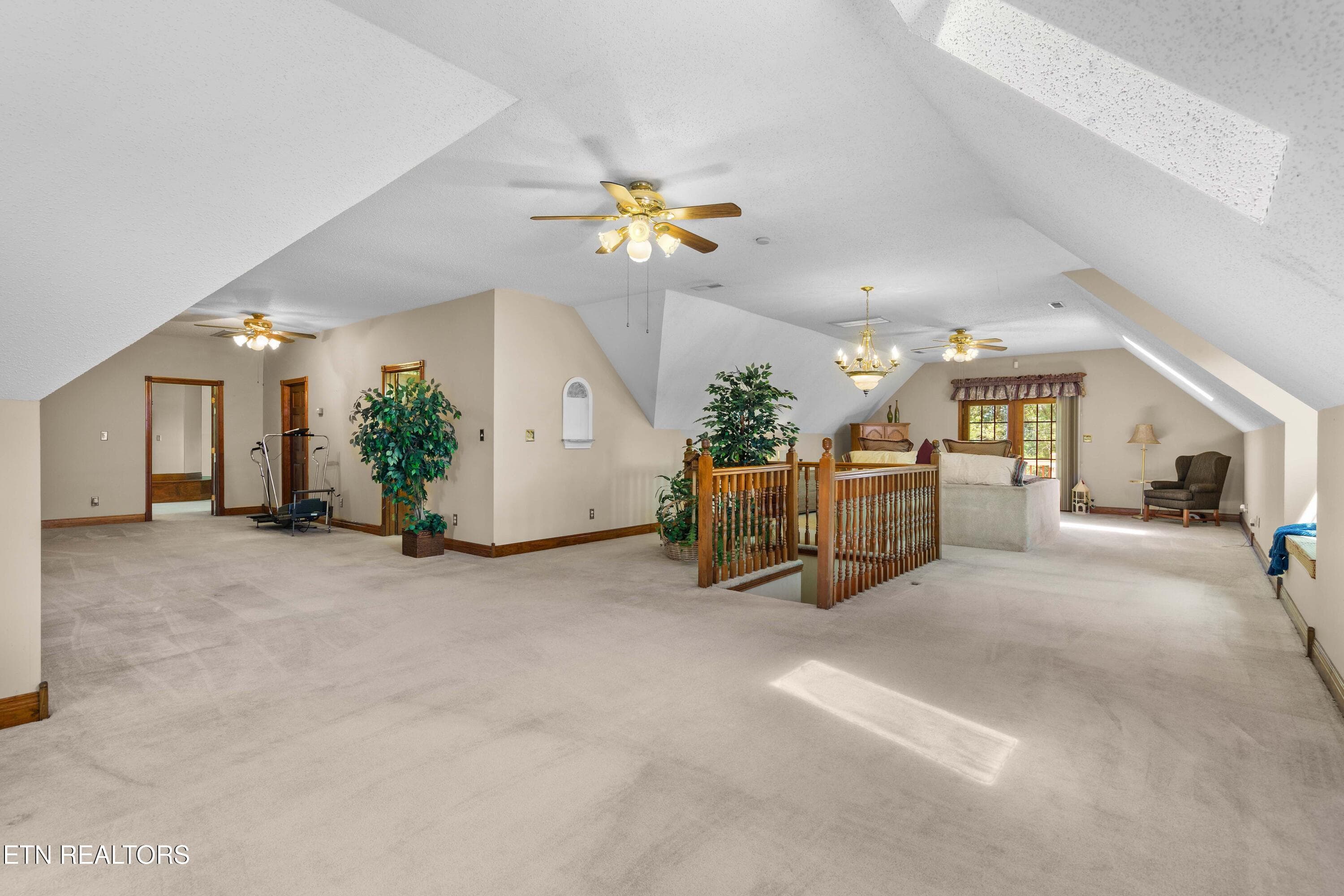 030A1476 - 300 Lowe Rd, Huntsville, TN 37756