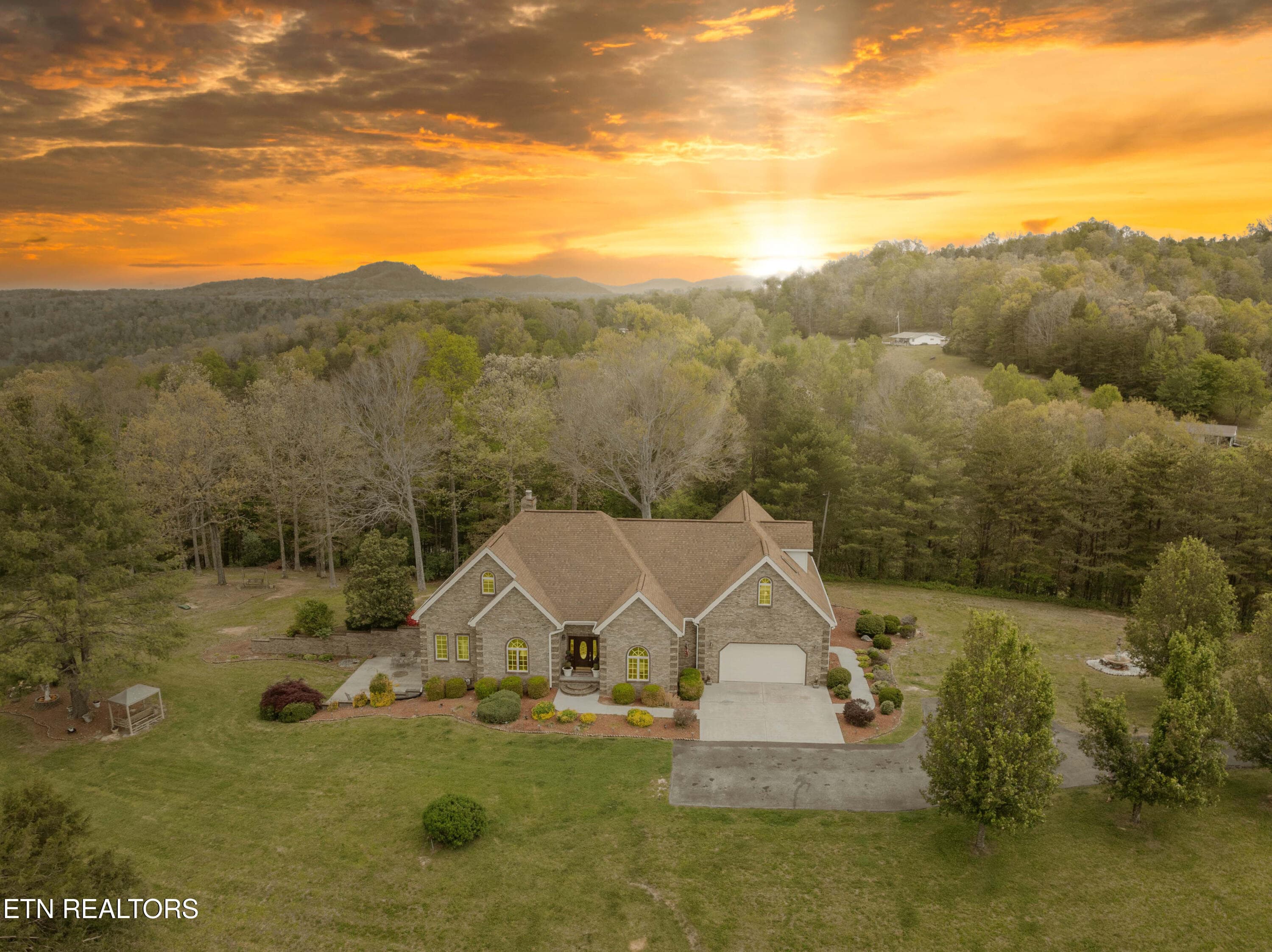 DJI_0482 copy - 300 Lowe Rd, Huntsville, TN 37756