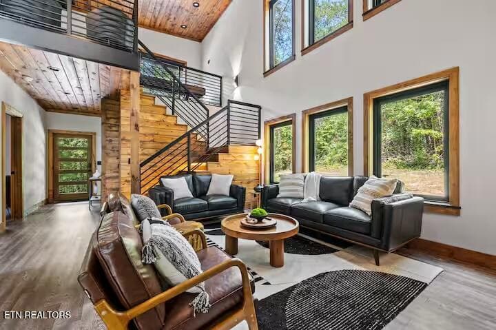 2 - 634 Gloryland Way, Pigeon Forge, TN 37863