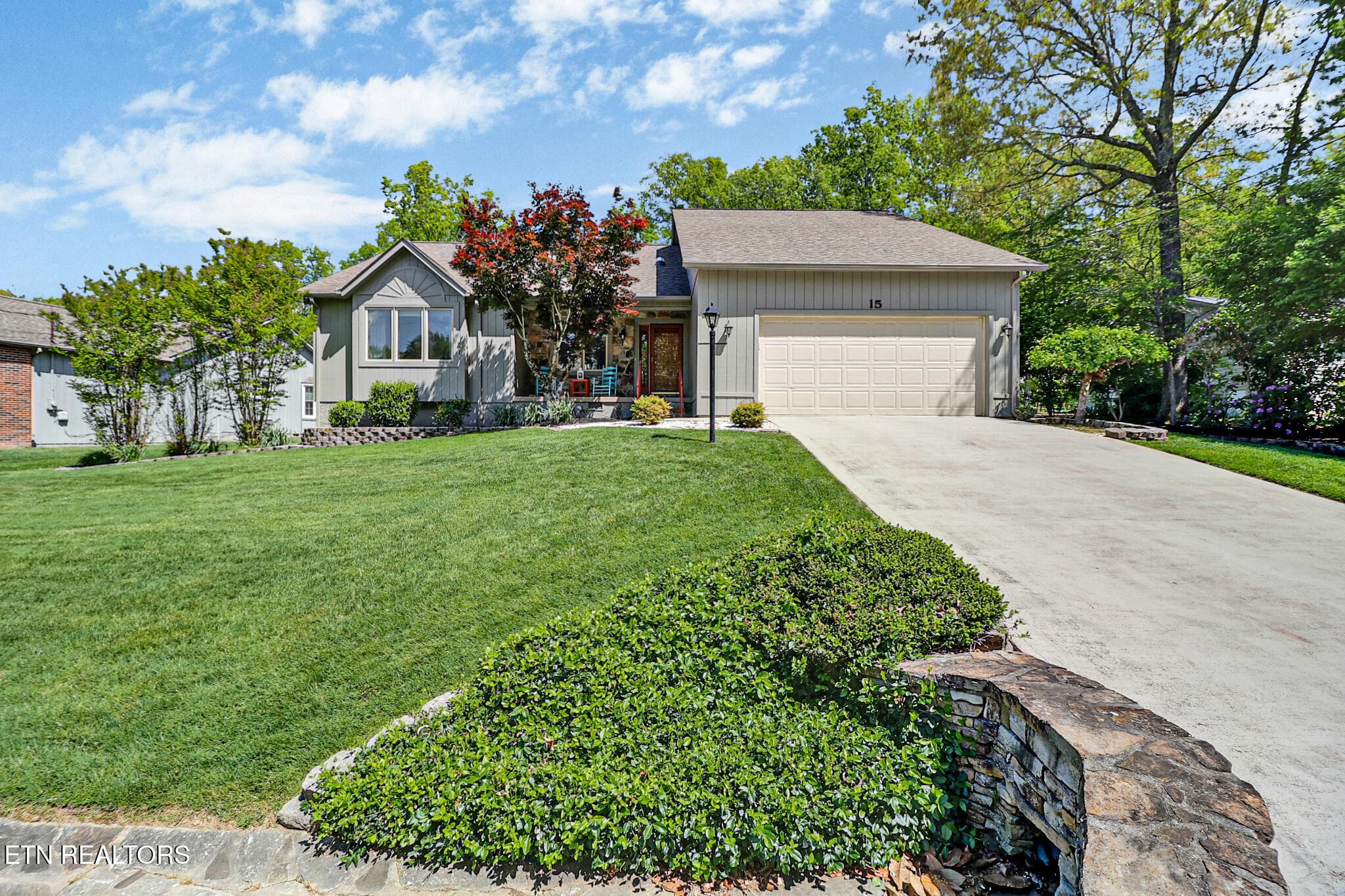 15 Kingsboro Lane, Crossville, TN 38558