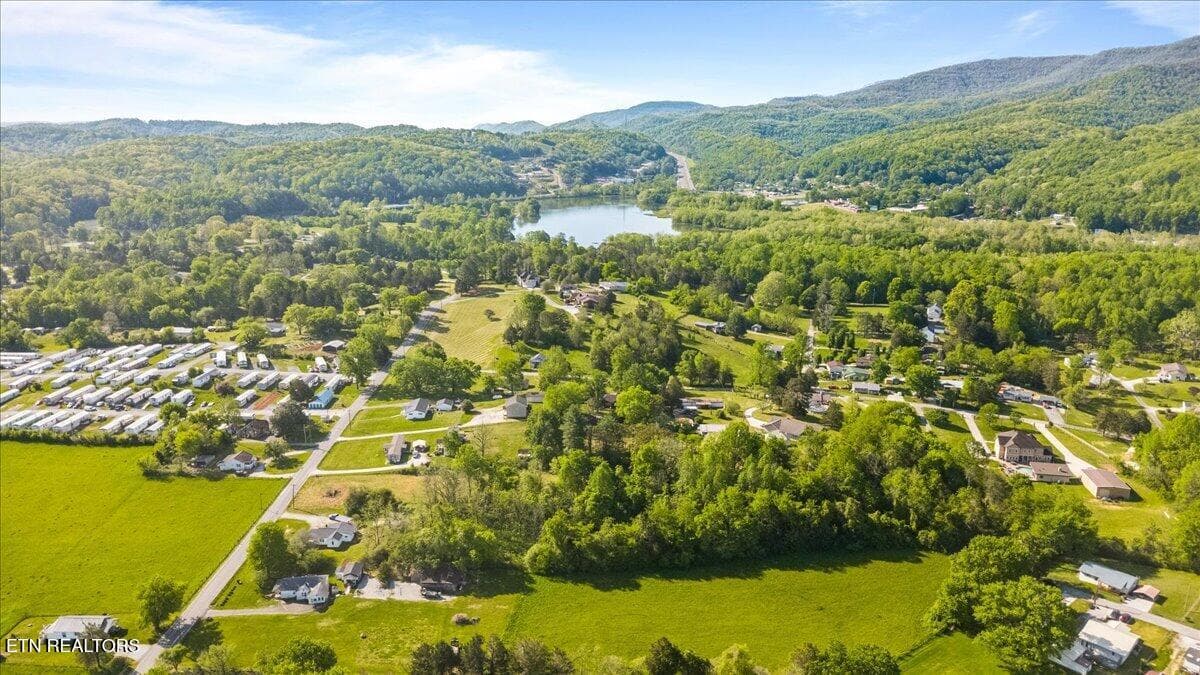 11-Park Rd - Park Rd, Caryville, TN 37714