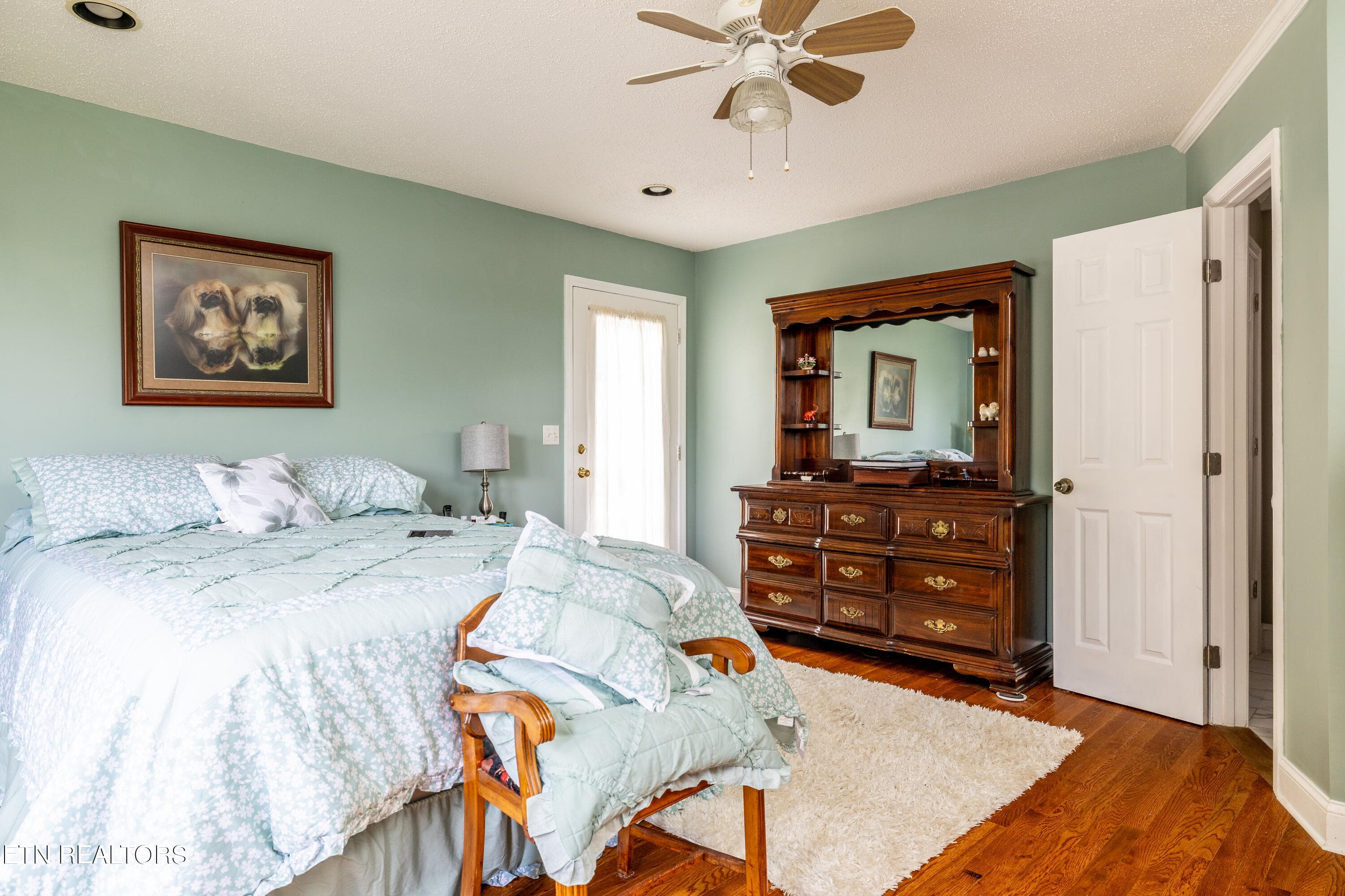 Plenty of Room - 2814 Montvale Rd, Maryville, TN 37803