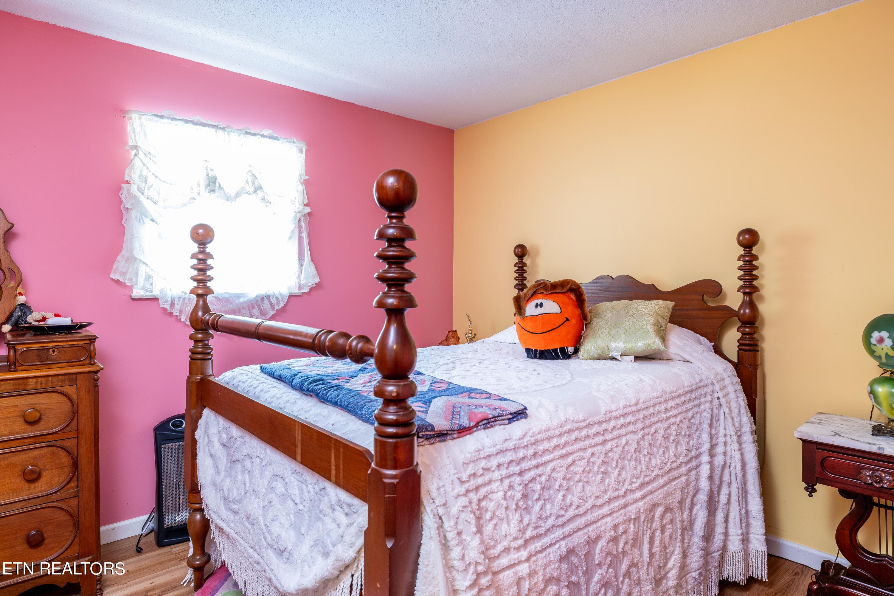 Upstairs BR 3 - 2814 Montvale Rd, Maryville, TN 37803