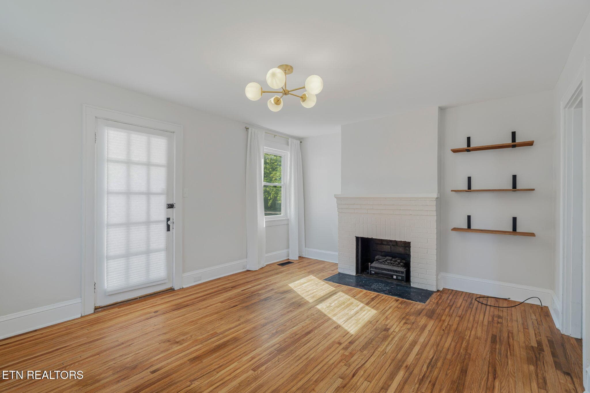 Living - 822 Radford Place, Knoxville, TN 37917, Knoxville