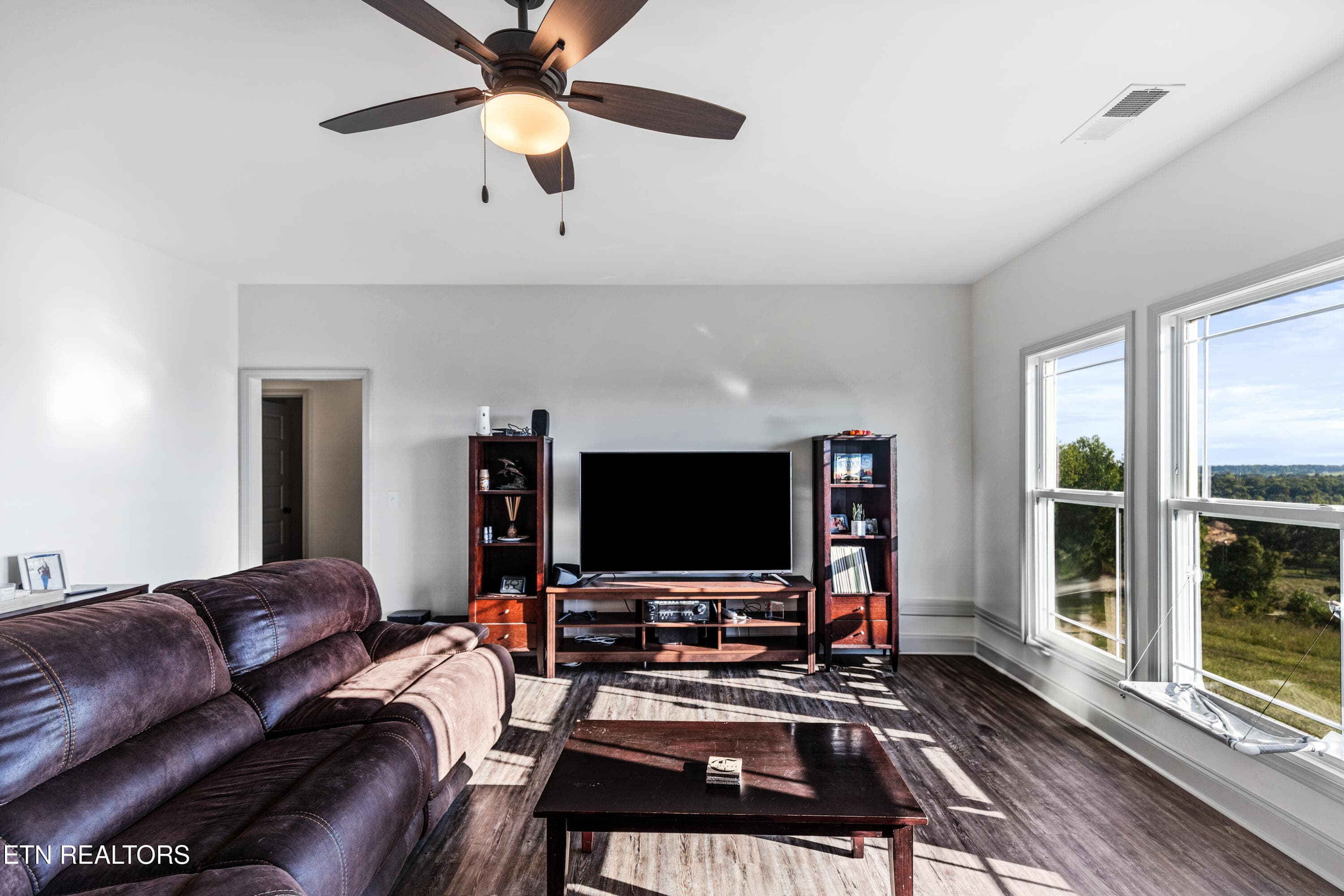 146A9240 - 610 Summer City Firetower Rd, Pikeville, TN 37367
