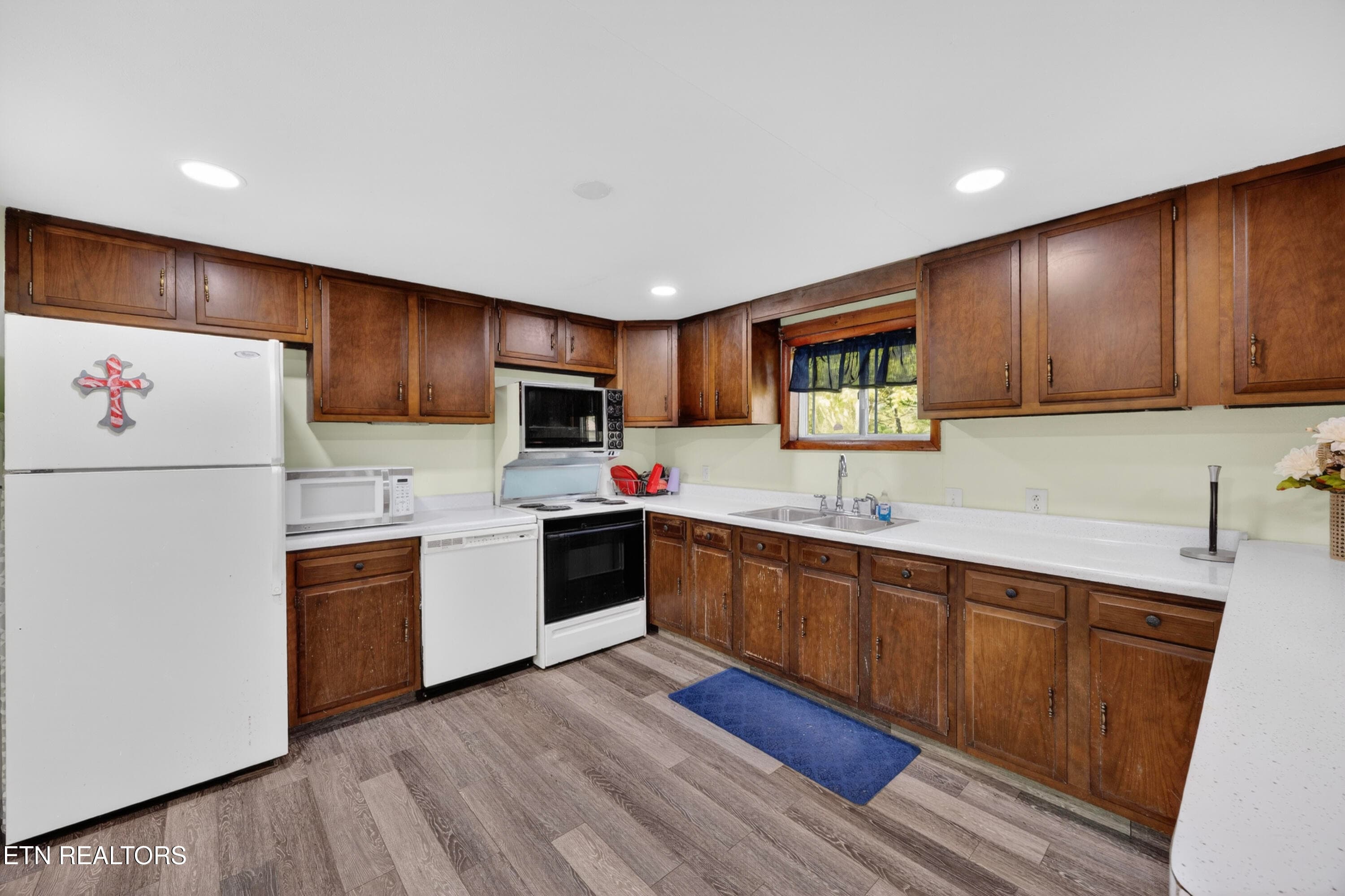 10-008_20-8N5A5661 - 1018 New Hope Rd, Hilham, TN 38568