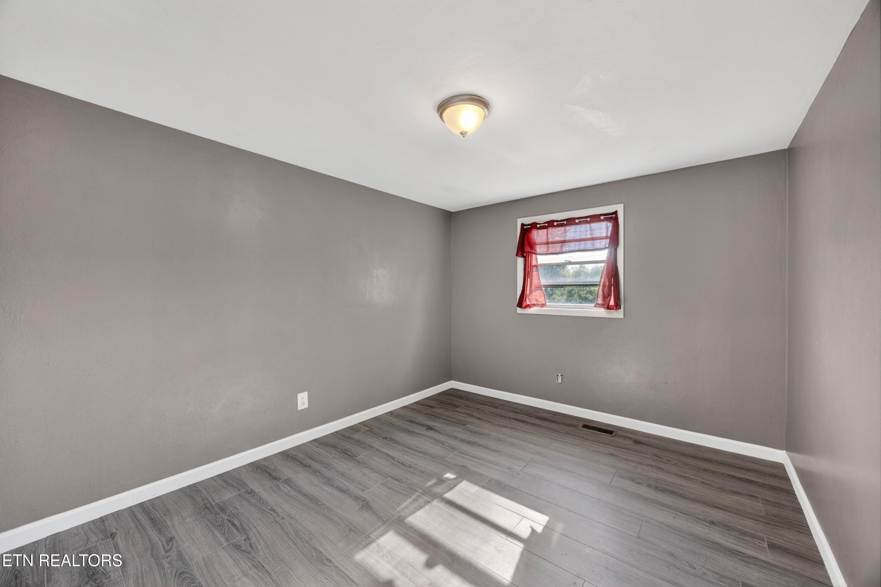 12-013_41-8N5A5697 - 1018 New Hope Rd, Hilham, TN 38568