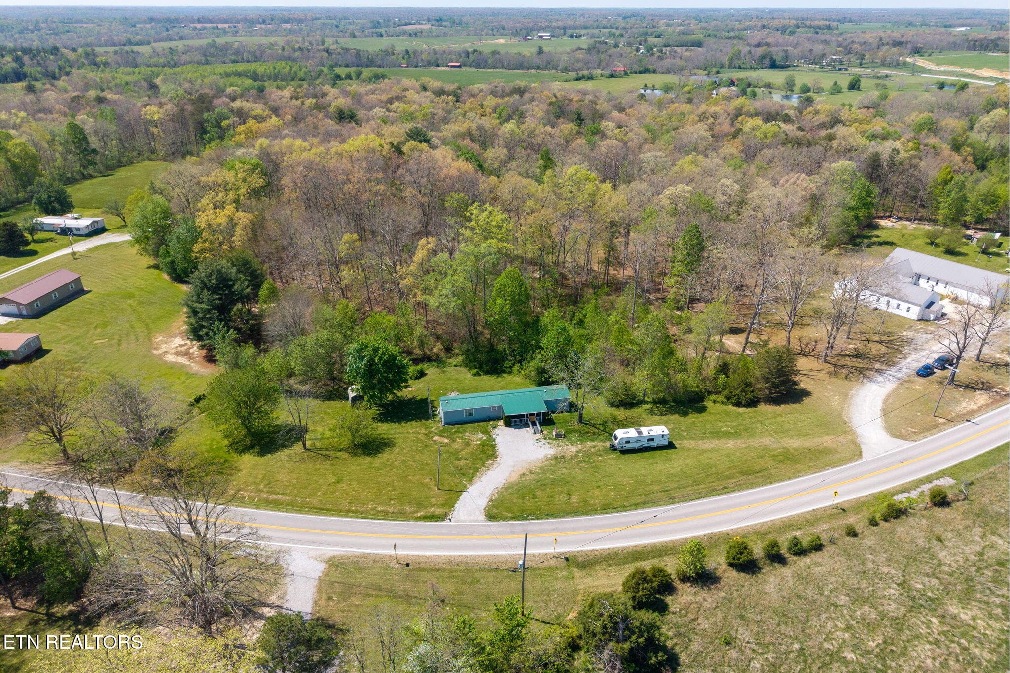 22-web-or-mls-5959 Nashville Hwy_100 - 5959 Nashville Hwy, Deer Lodge, TN 37726