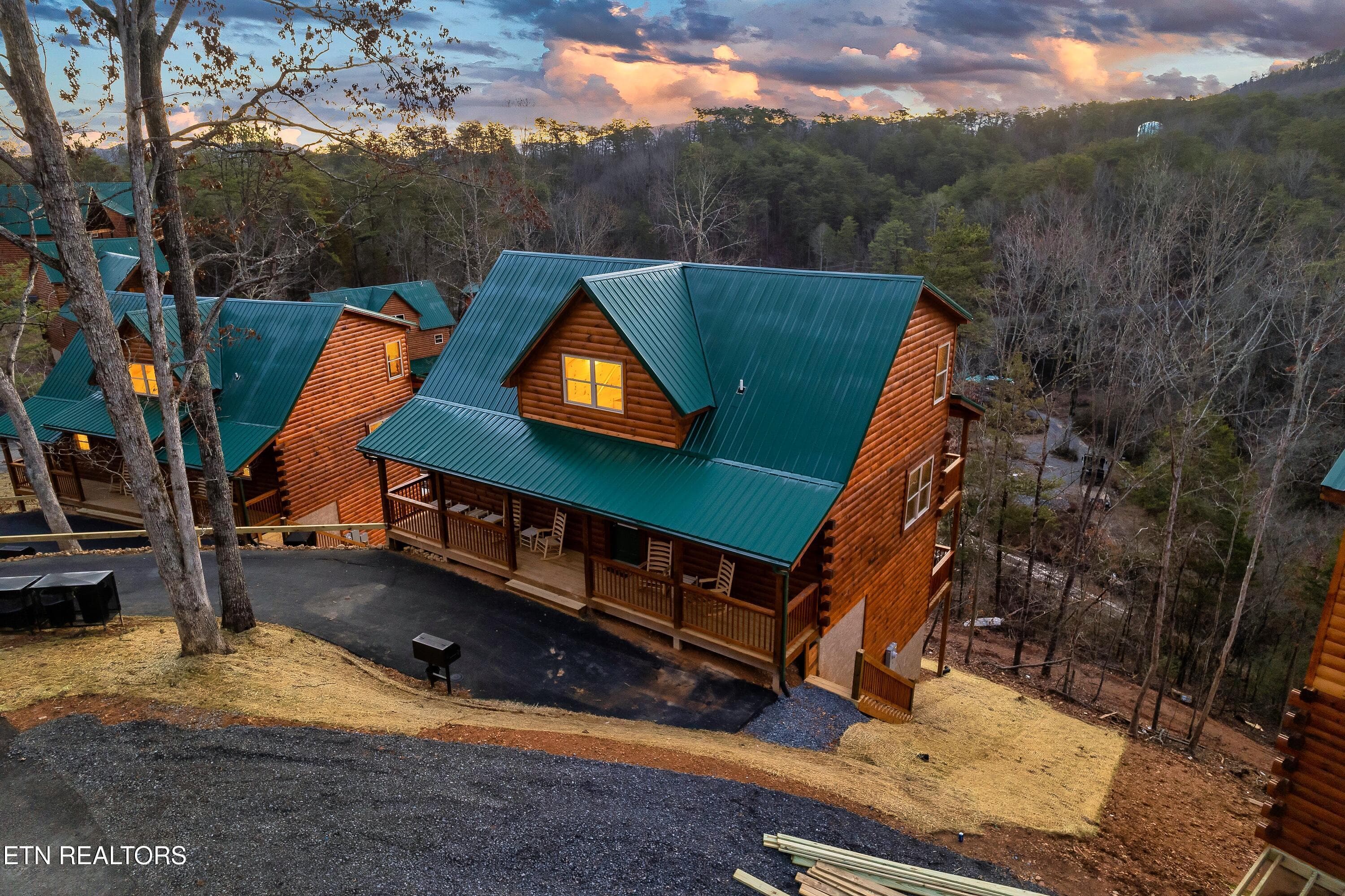809SRt-2 - 809 String Run Way, Pigeon Forge, TN 37863