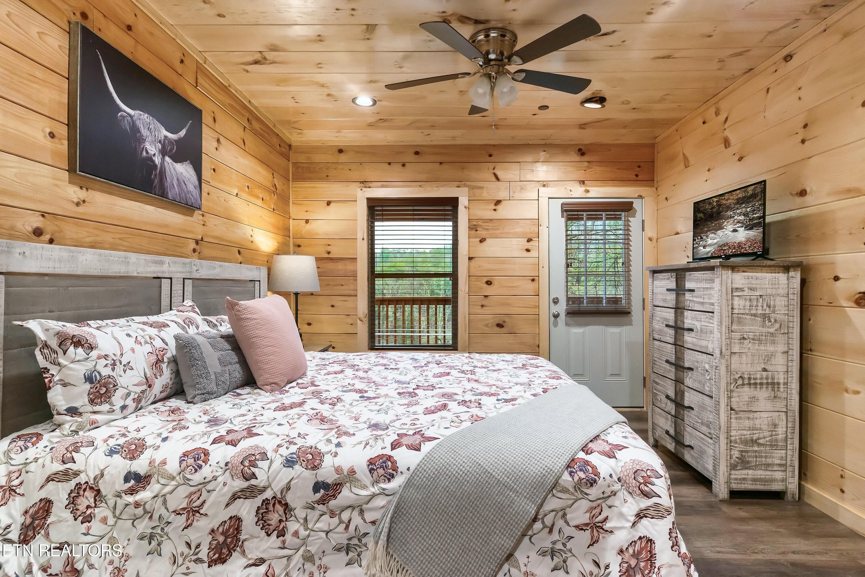 809SR-20 - 809 String Run Way, Pigeon Forge, TN 37863
