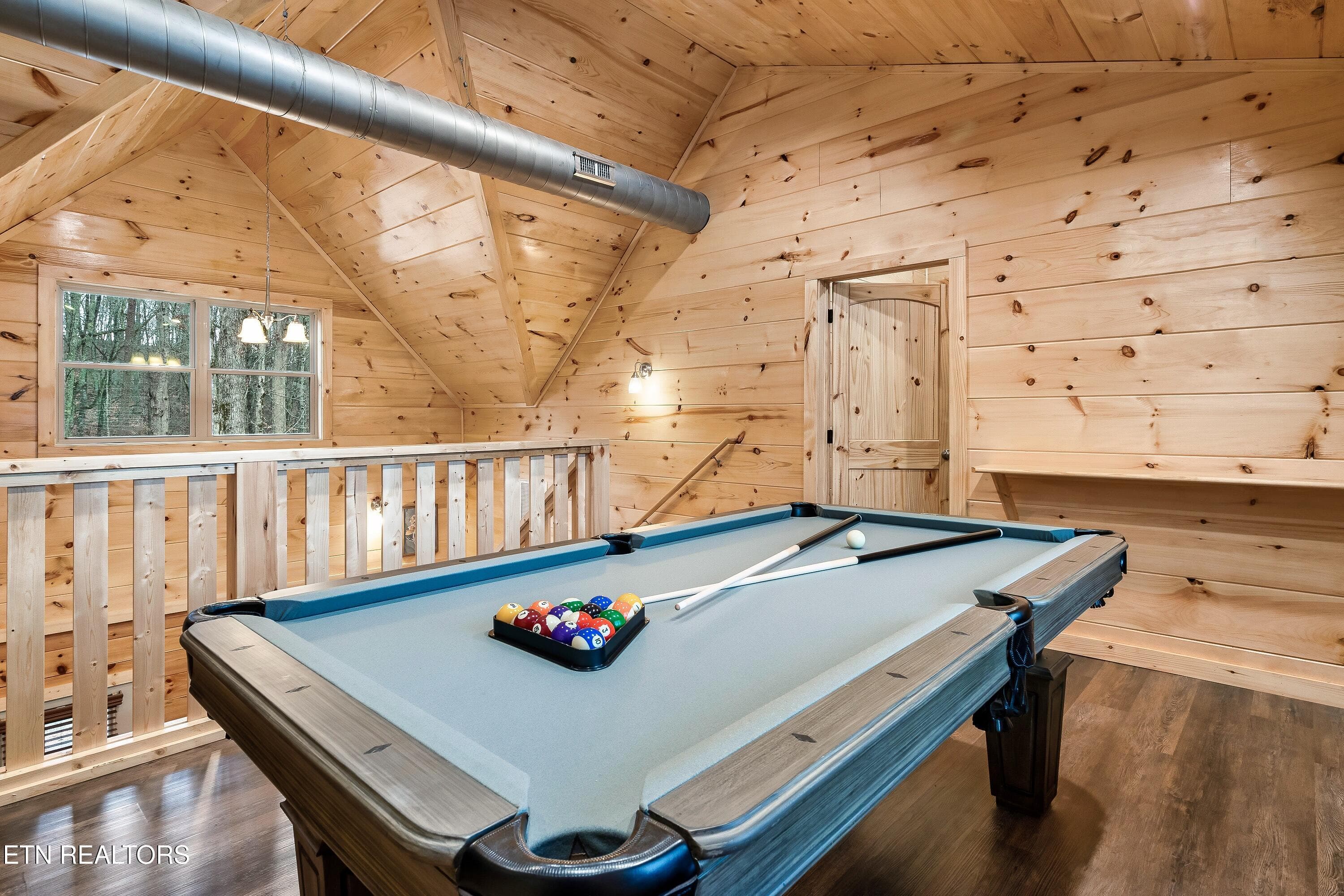 809SR-25 - 809 String Run Way, Pigeon Forge, TN 37863