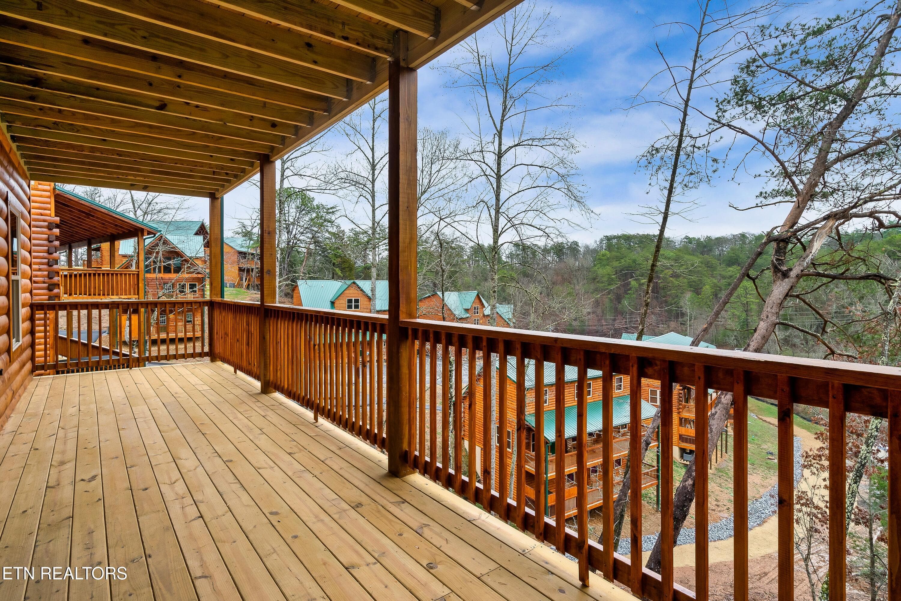809SR-49 - 809 String Run Way, Pigeon Forge, TN 37863