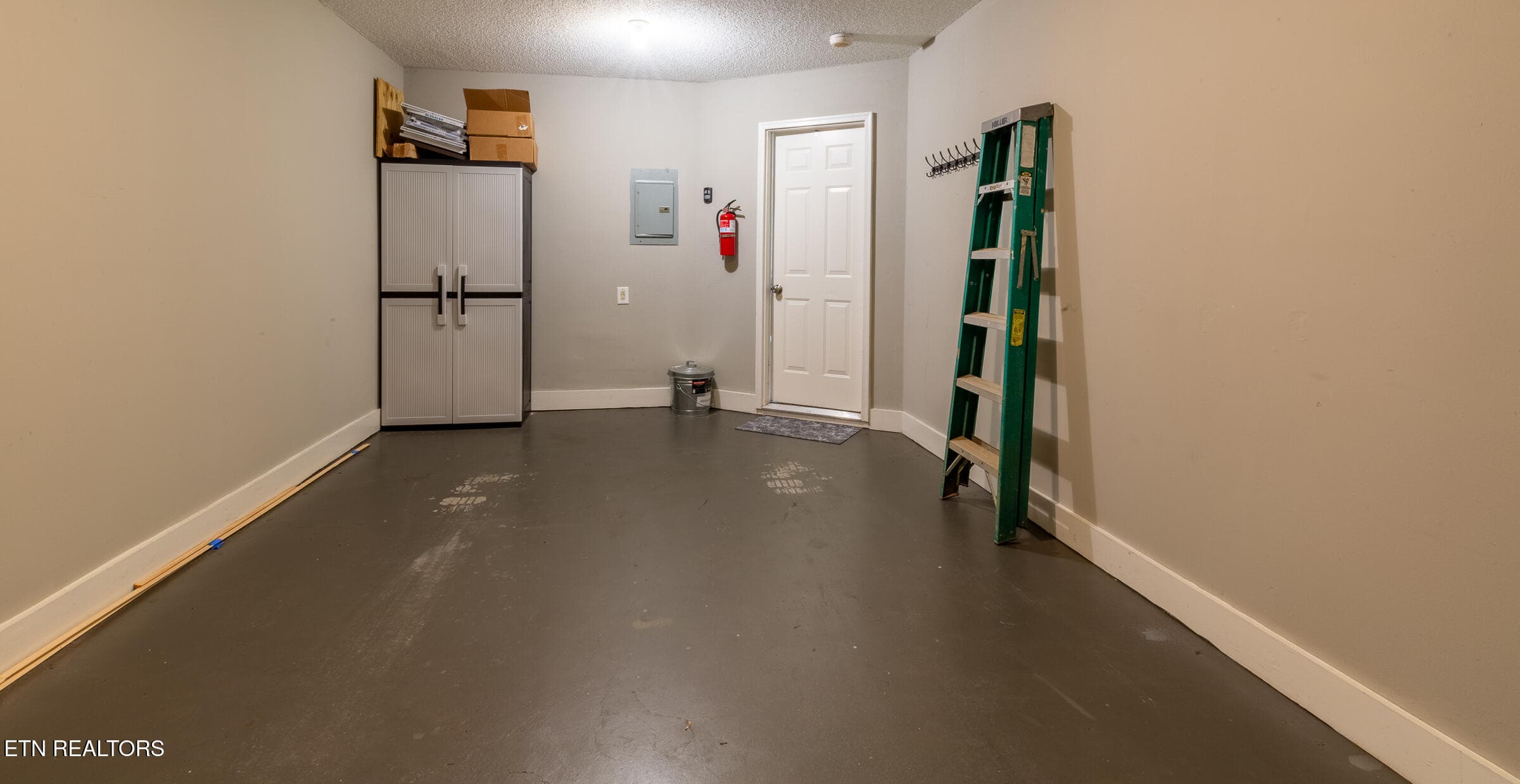_O4A9055-HDR - 1307 Mountain Meadows Way, Sevierville, TN 37862, Sevierville