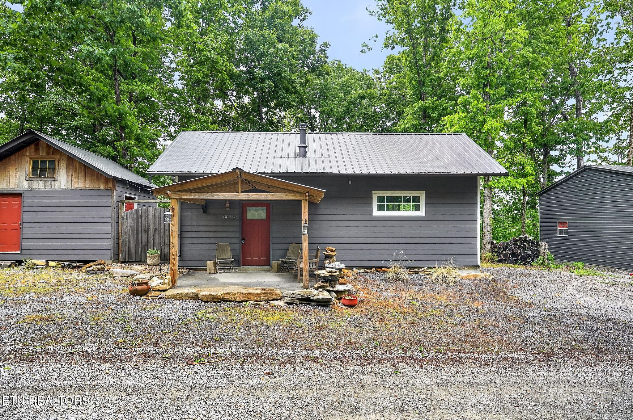 853 Rock Springs Rd, Celina, TN 38551