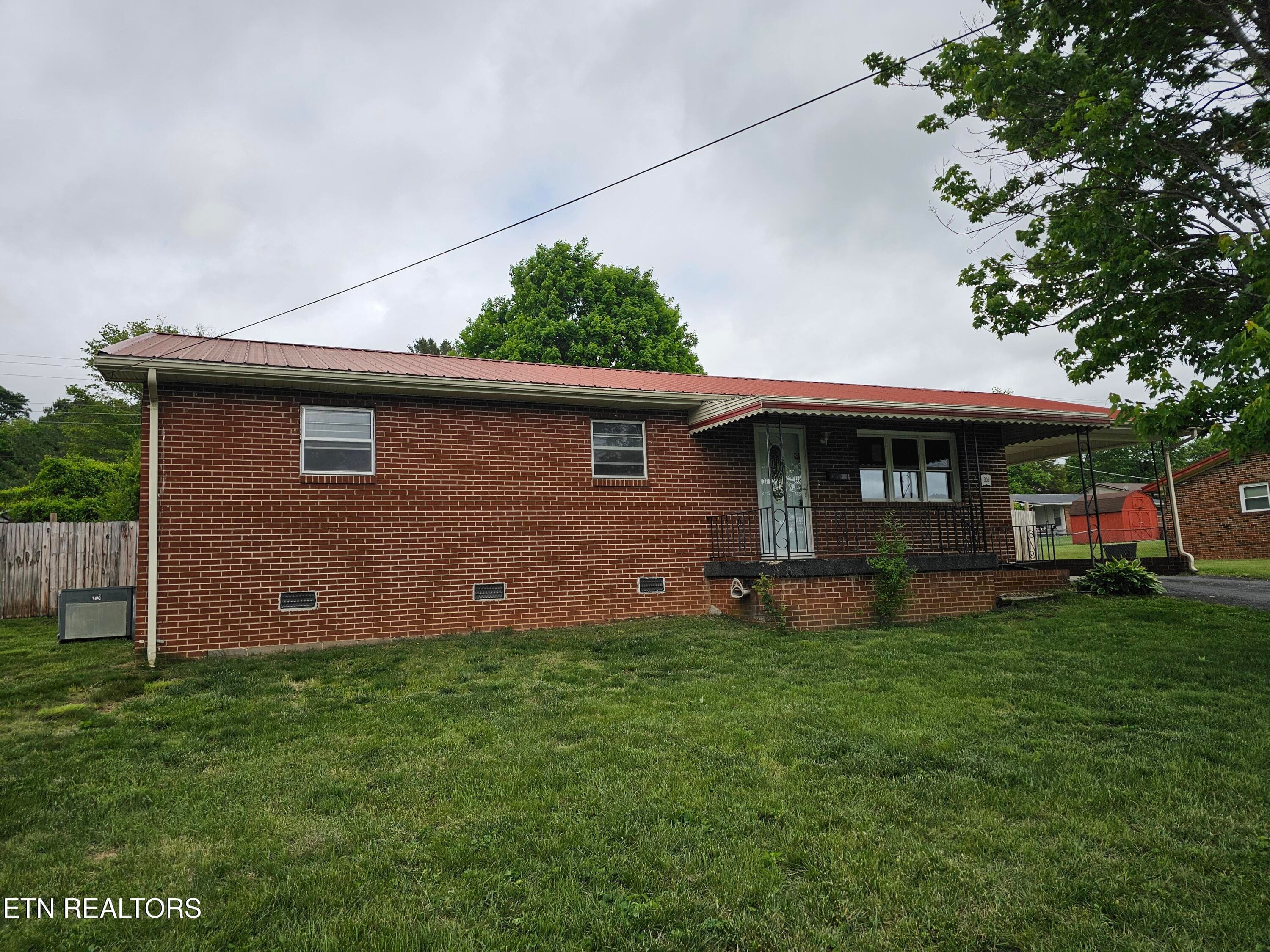 306 Wilson Hurst St, Tazewell, TN 37879