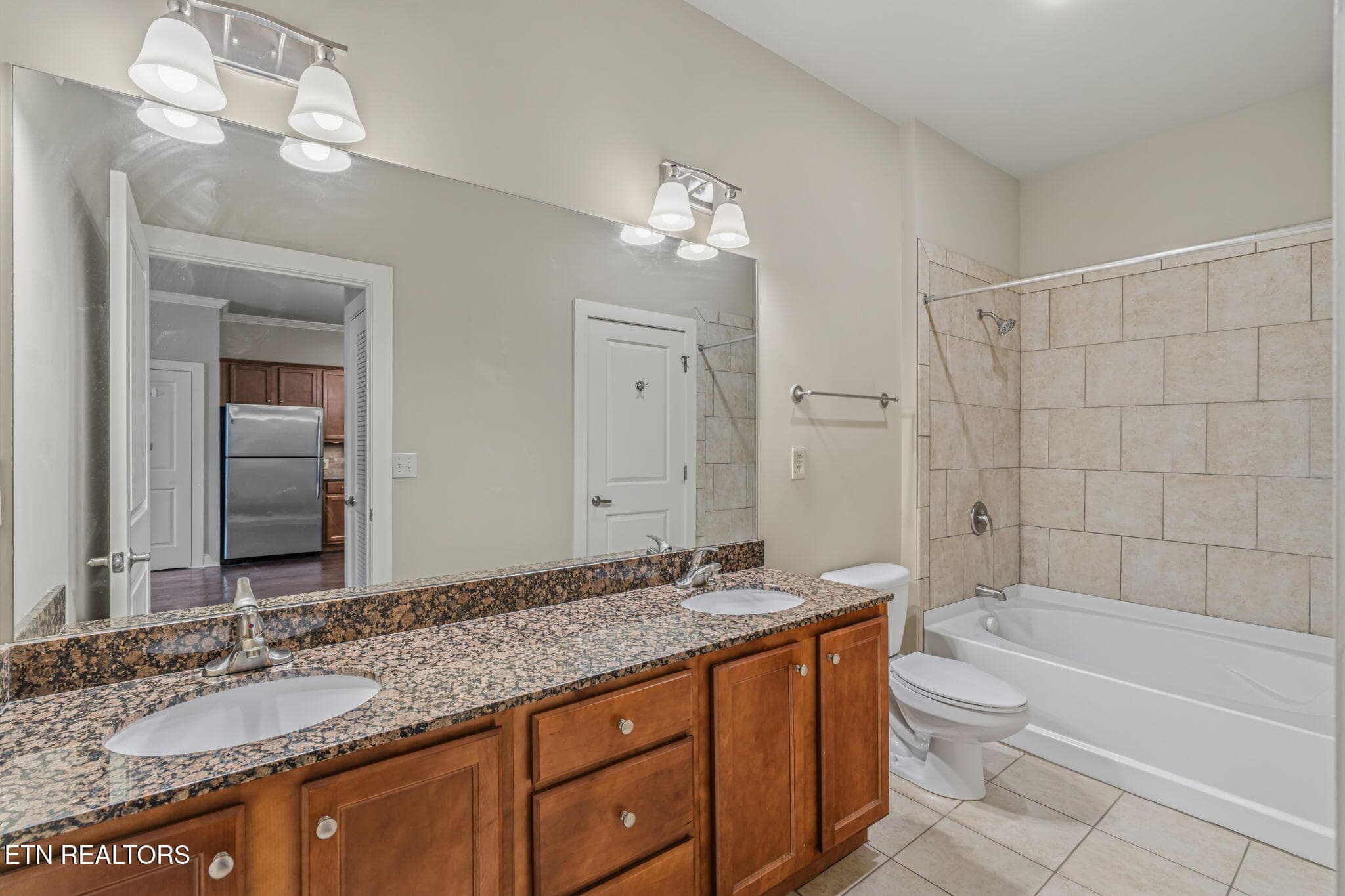 Bathroom - 445 W Blount Ave 409, Knoxville, TN 37920, Knoxville