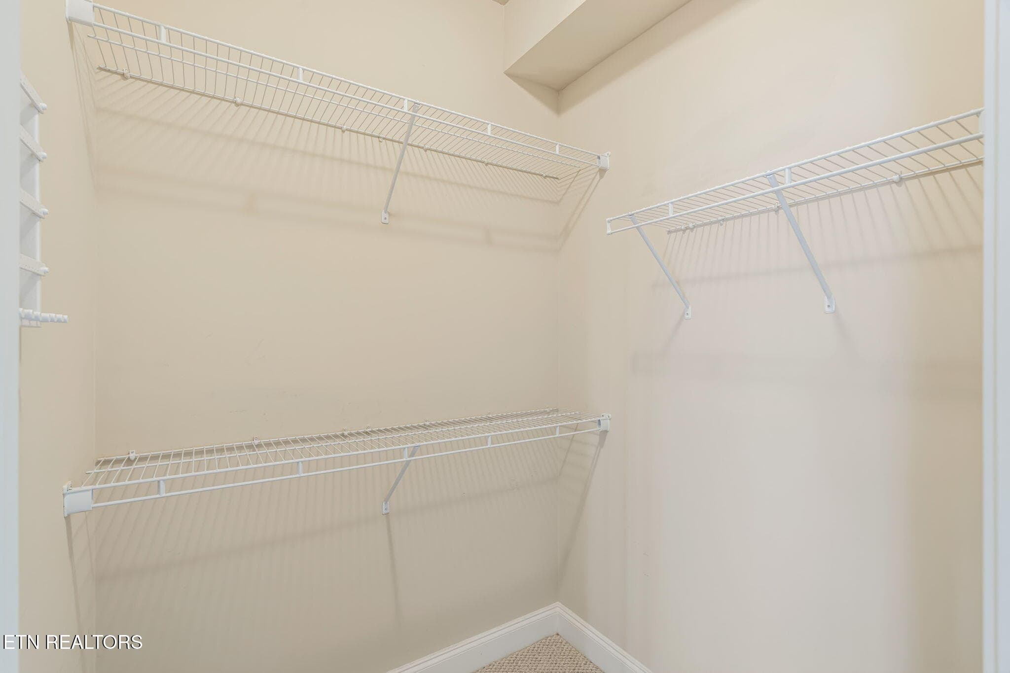 Bedroom Closet - 445 W Blount Ave 409, Knoxville, TN 37920, Knoxville