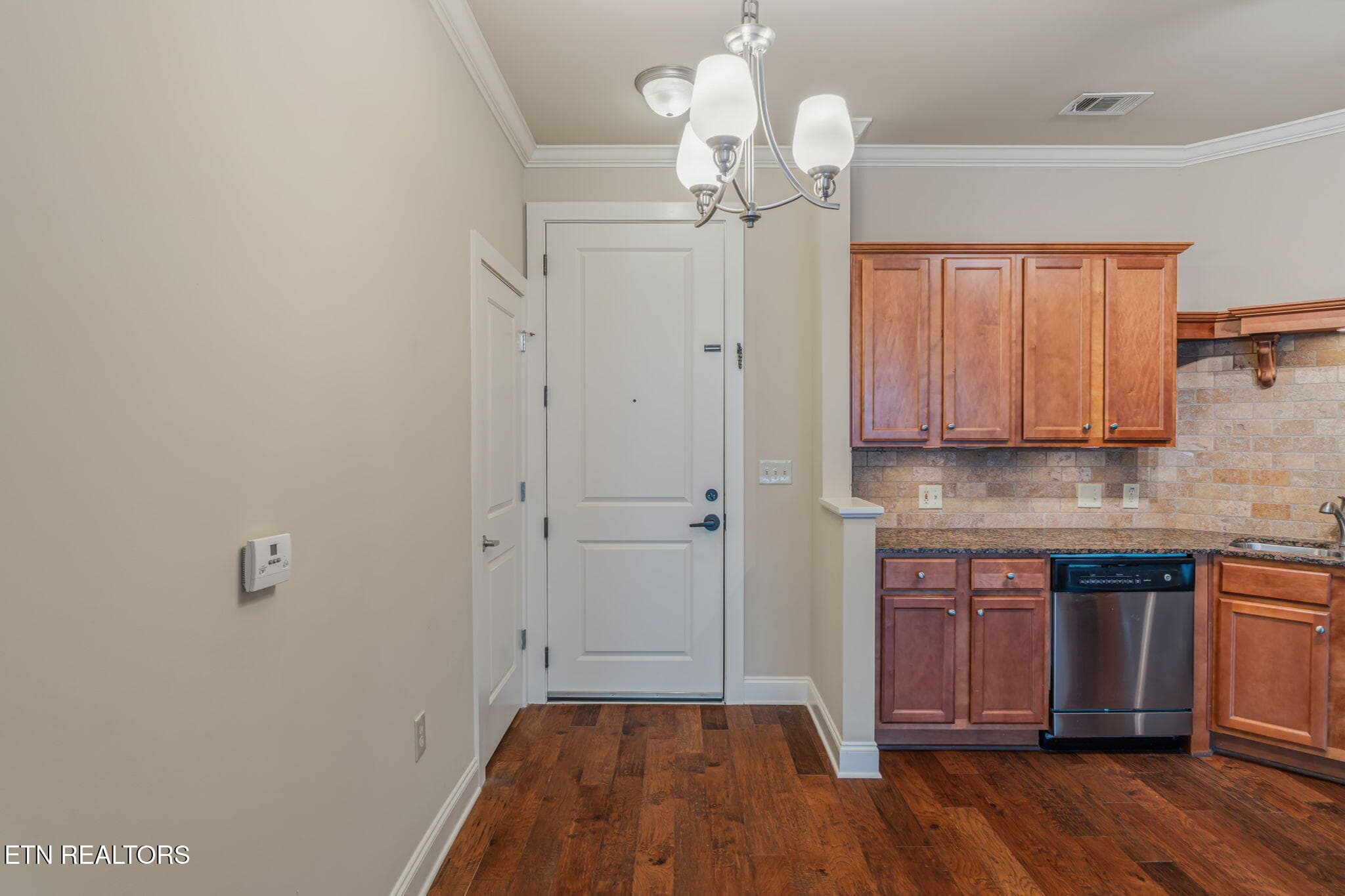 Entry to 409 - 445 W Blount Ave 409, Knoxville, TN 37920, Knoxville