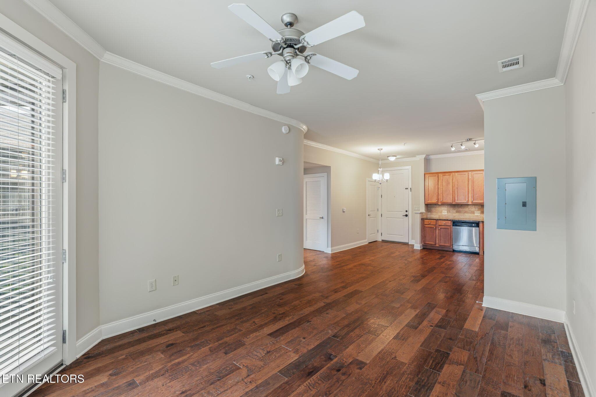 Living Area towards Kitchen 2 - 445 W Blount Ave 409, Knoxville, TN 37920, Knoxville